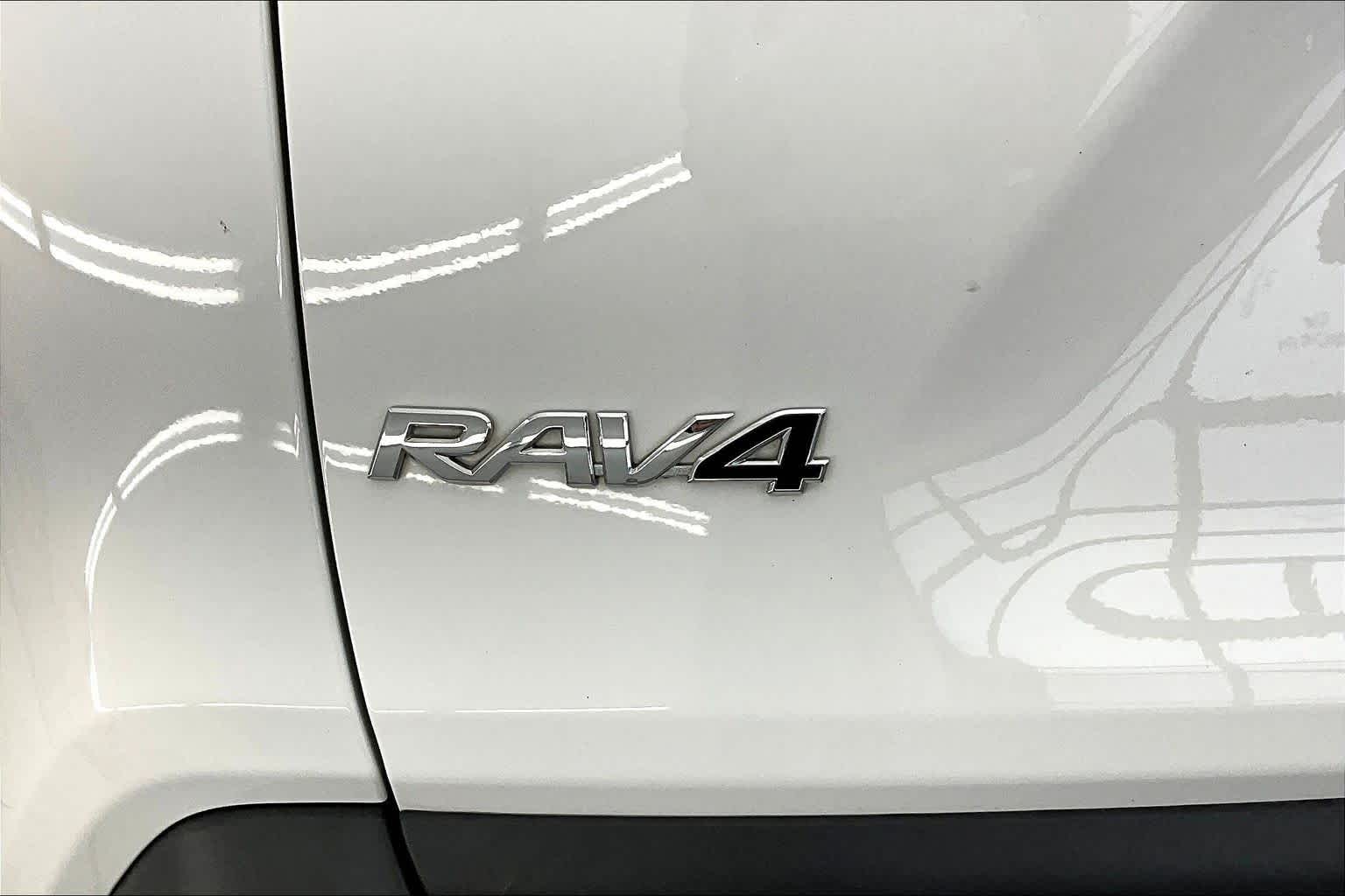 Thumbnail: 2024 Toyota RAV4 - 7