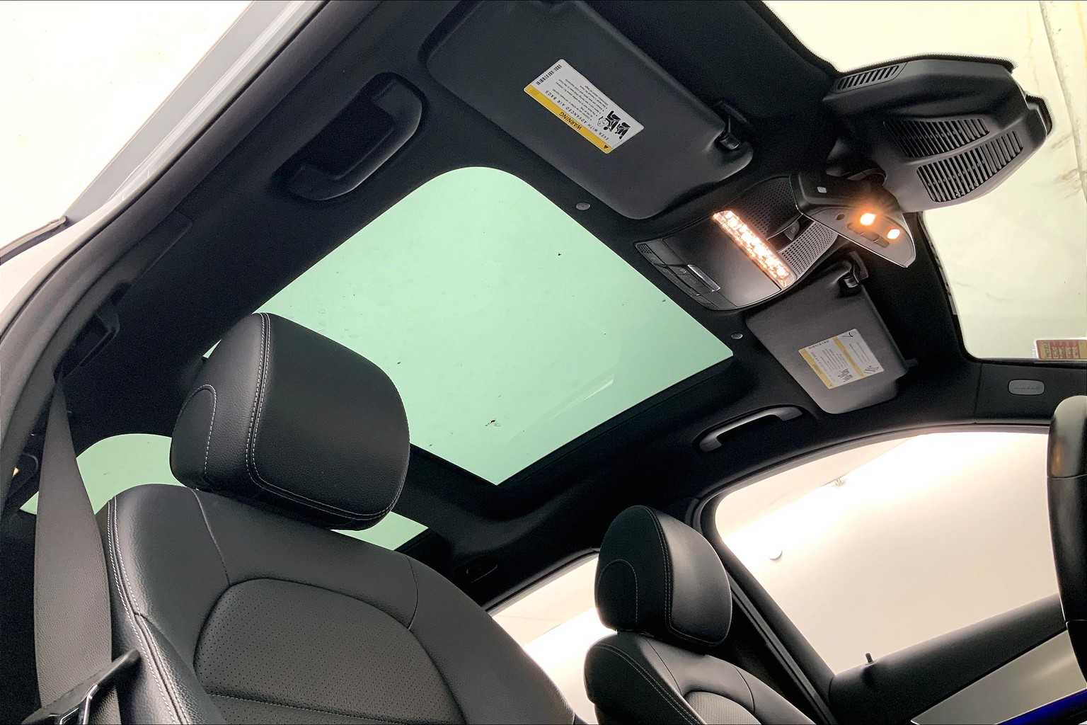 Thumbnail: 2022 Mercedes-Benz GLC - 22