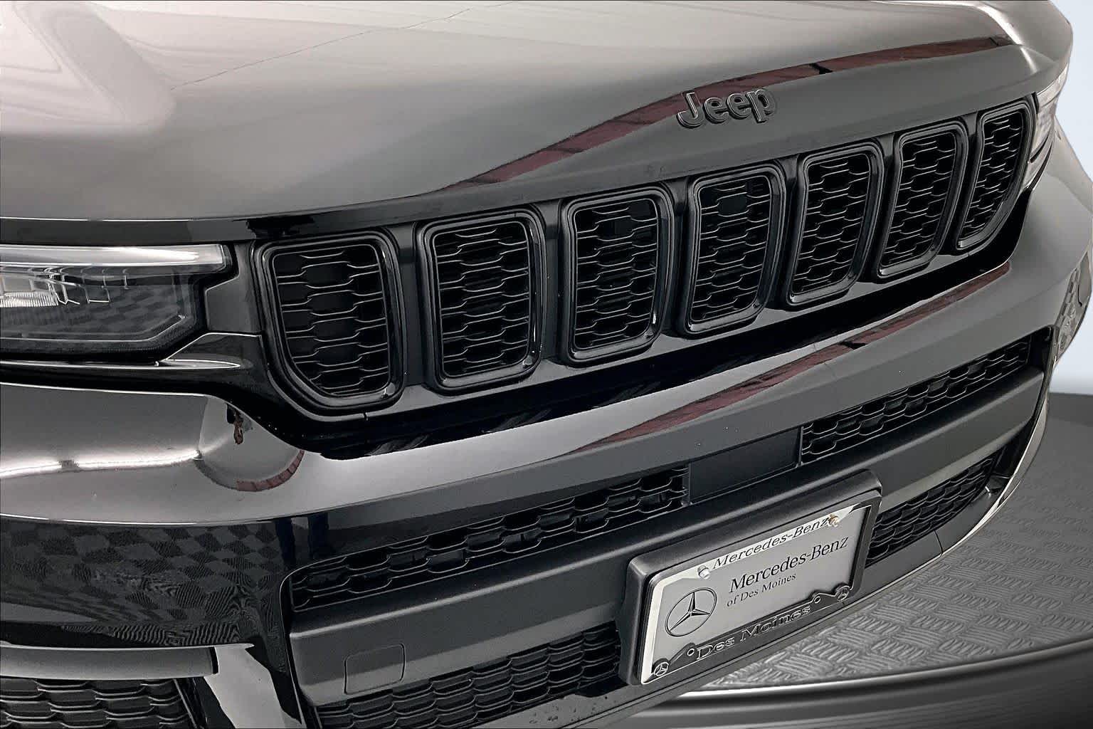 Thumbnail: 2023 Jeep Grand Cherokee L - 25