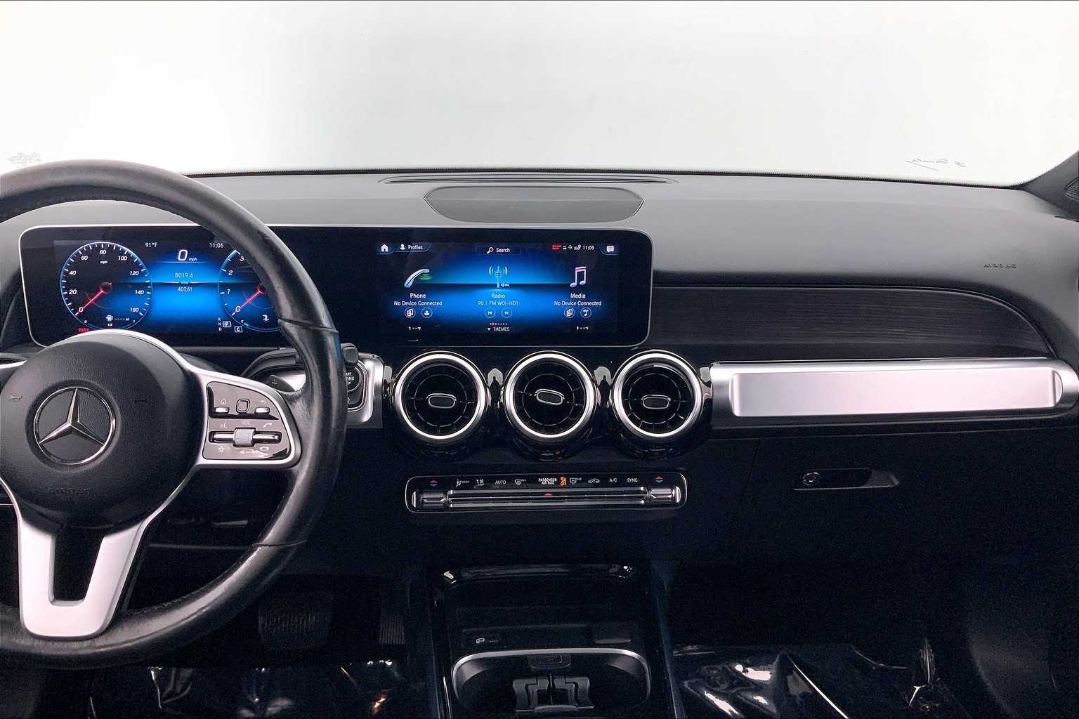 Thumbnail: 2020 Mercedes-Benz GLB - 16
