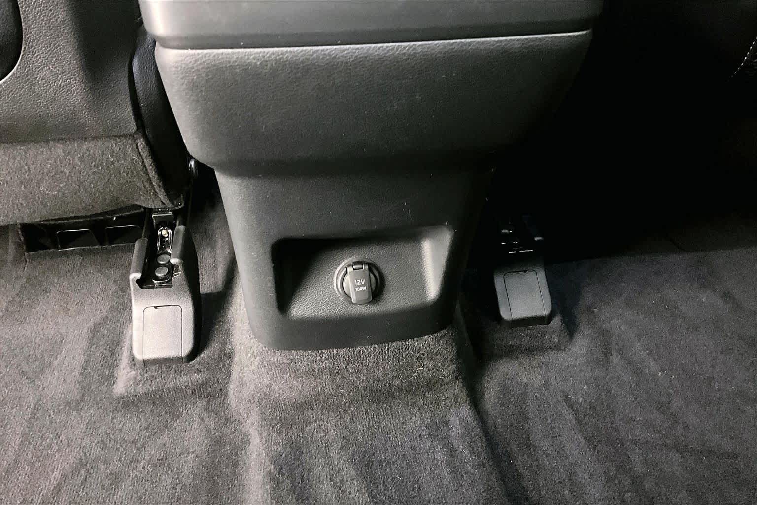 Thumbnail: 2021 Kia Telluride - 28