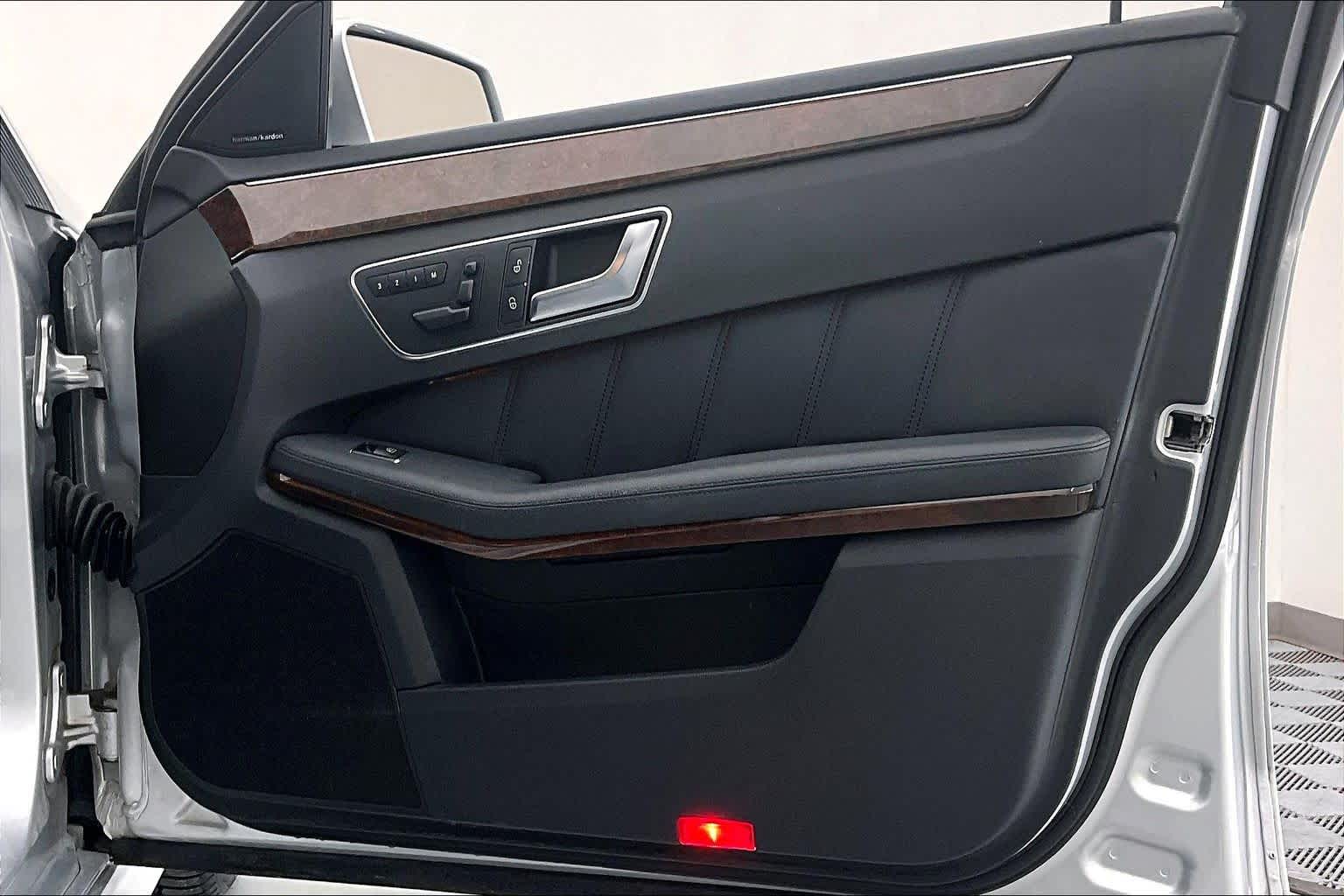 Thumbnail: 2012 Mercedes-Benz E-Class - 24