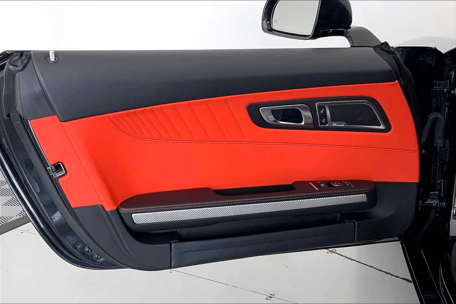 Thumbnail: 2016 Mercedes-Benz AMG GT - 21