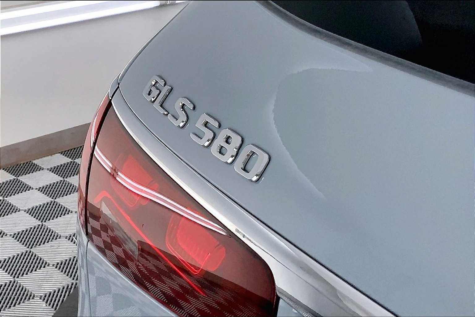 Thumbnail: 2026 Mercedes-Benz GLS - 7