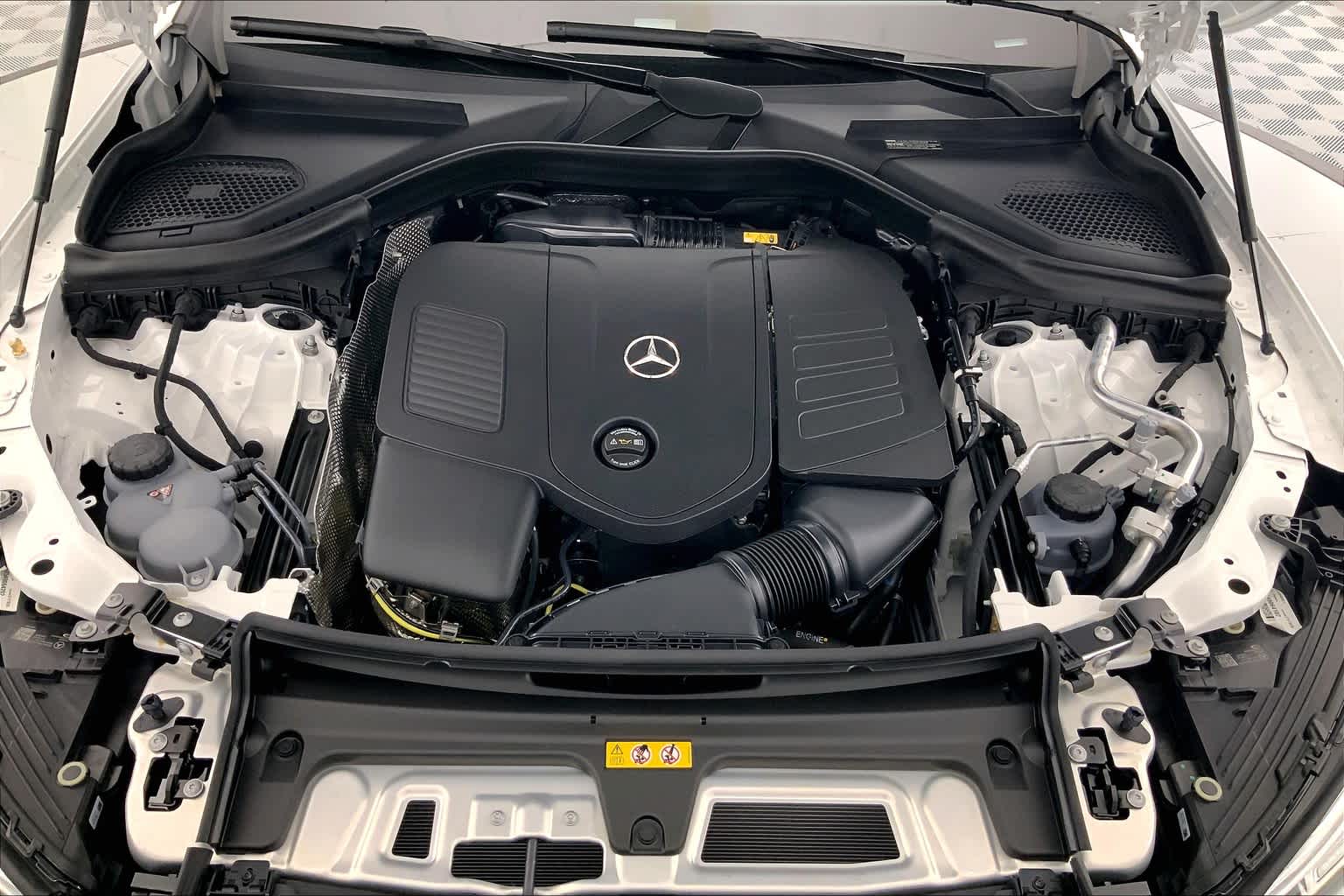 Thumbnail: 2025 Mercedes-Benz GLC - 9