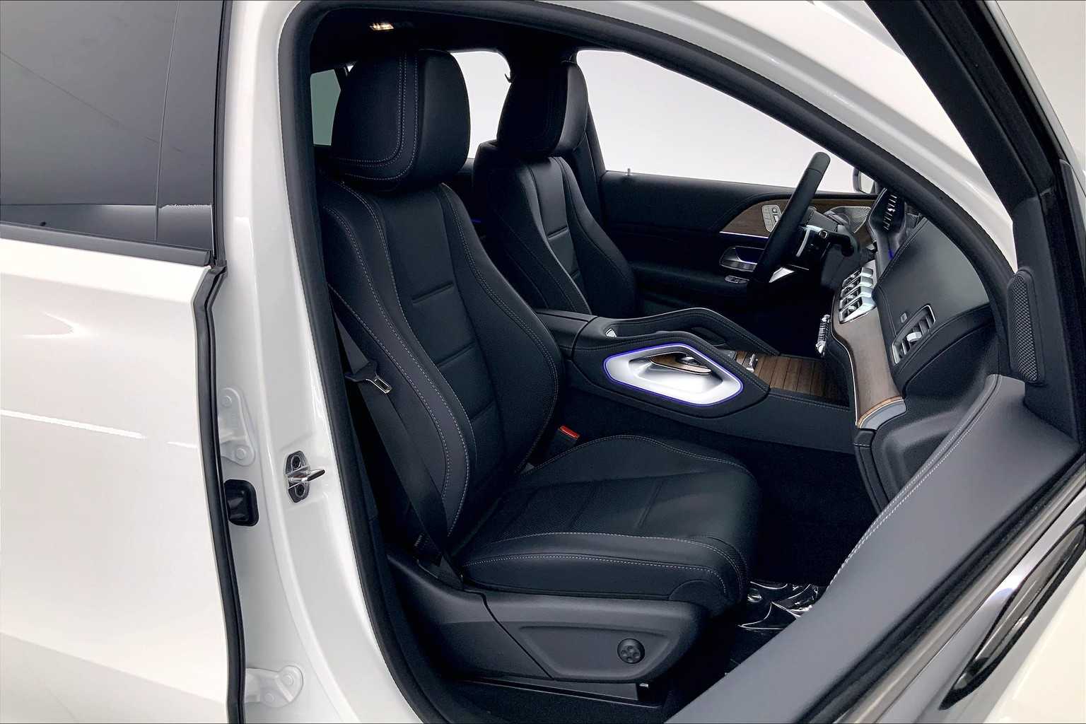 Thumbnail: 2025 Mercedes-Benz GLE - 14