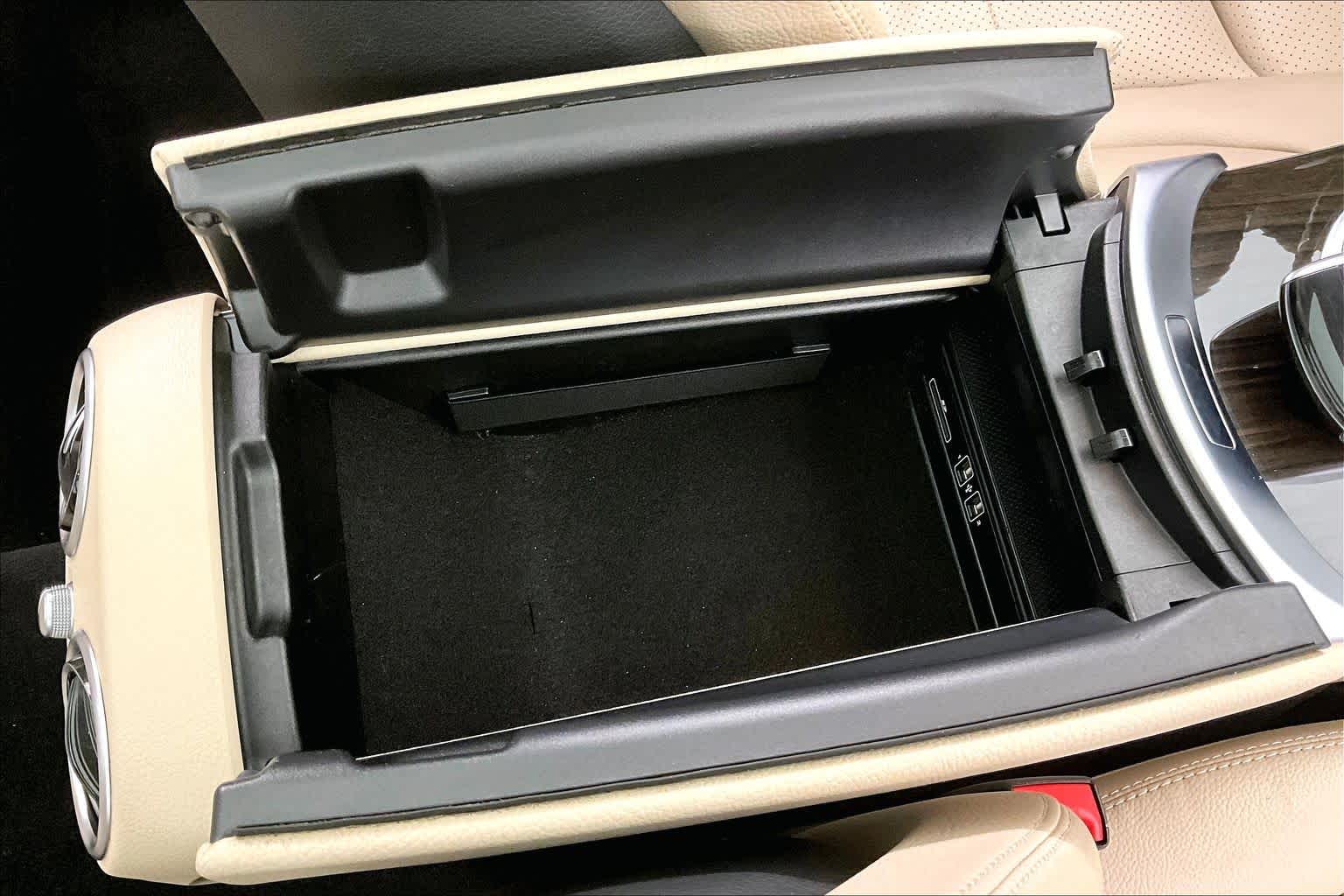 Thumbnail: 2018 Mercedes-Benz C-Class - 28