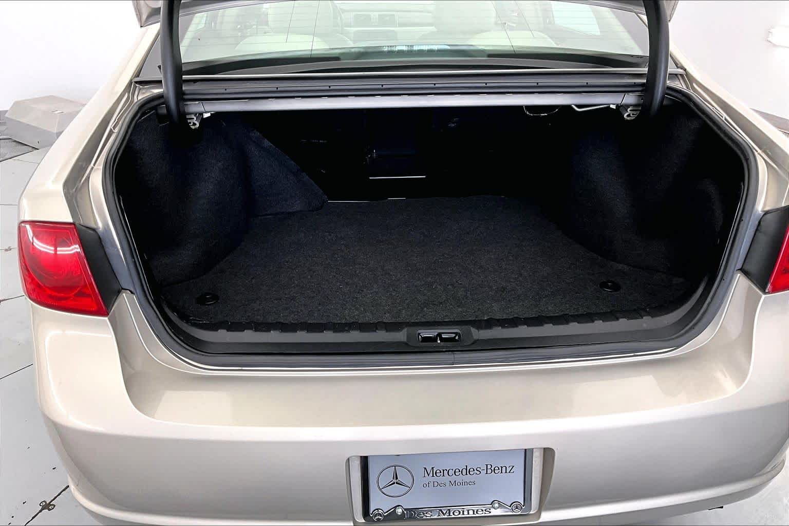 Thumbnail: 2008 Buick Lucerne - 19