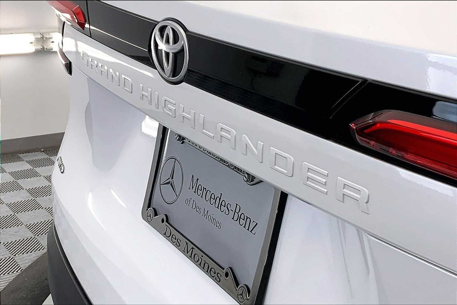 Thumbnail: 2024 Toyota Grand Highlander - 7