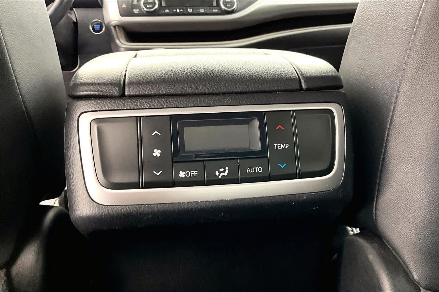 Thumbnail: 2017 Toyota Highlander - 28