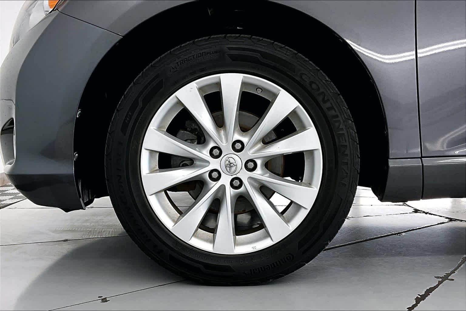 Thumbnail: 2015 Toyota Venza - 8