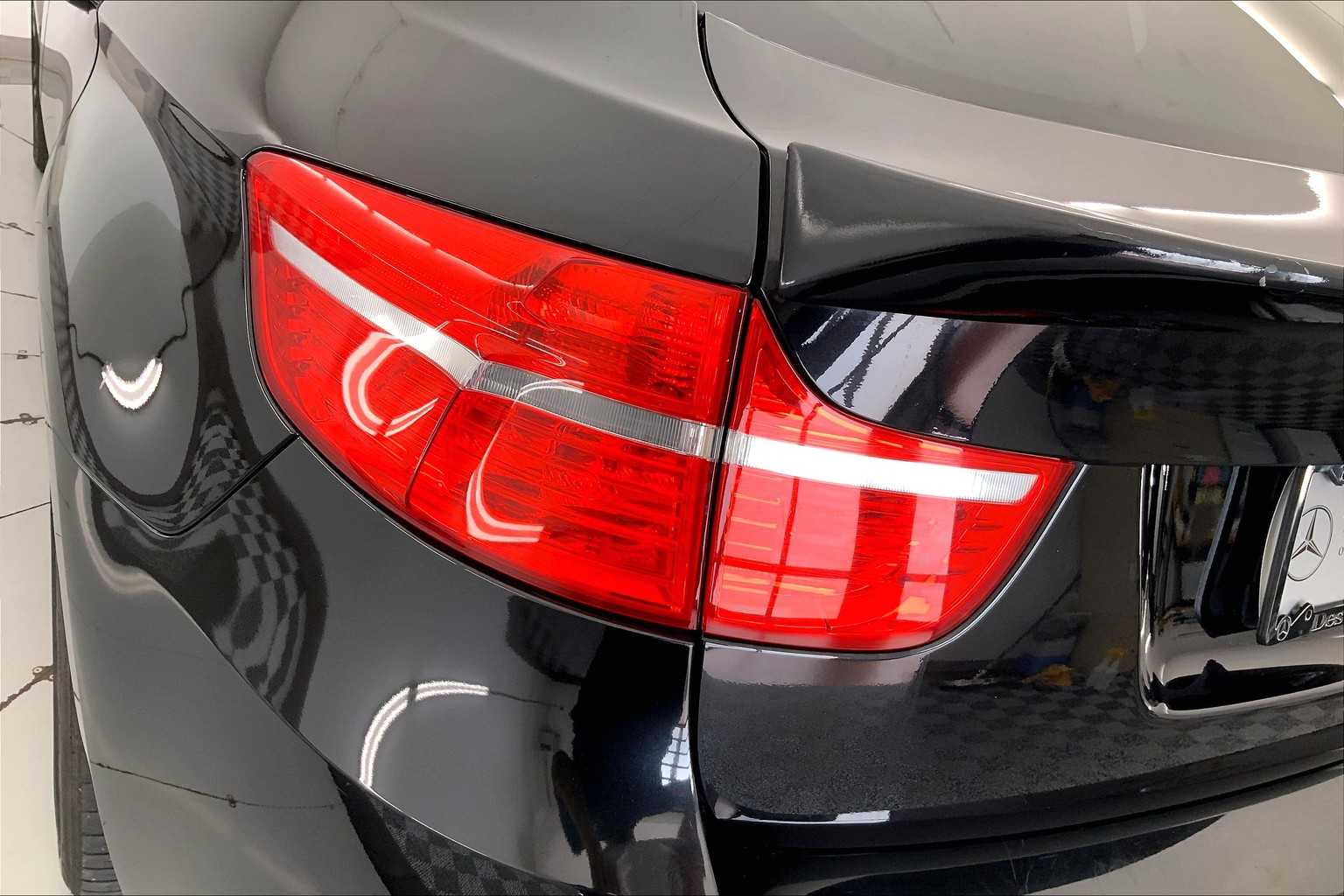 Thumbnail: 2012 BMW X6 - 25