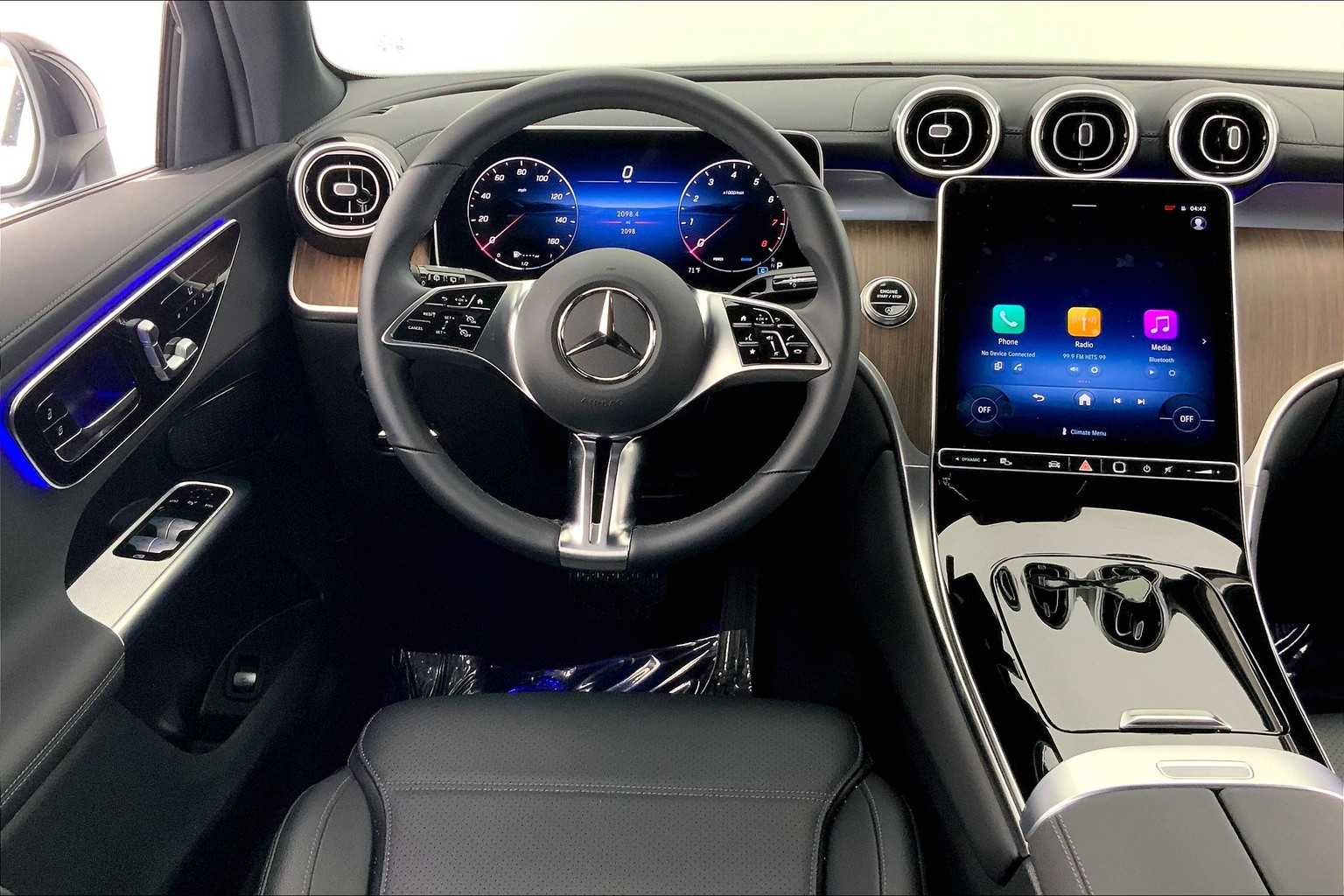 Thumbnail: 2025 Mercedes-Benz GLC - 15