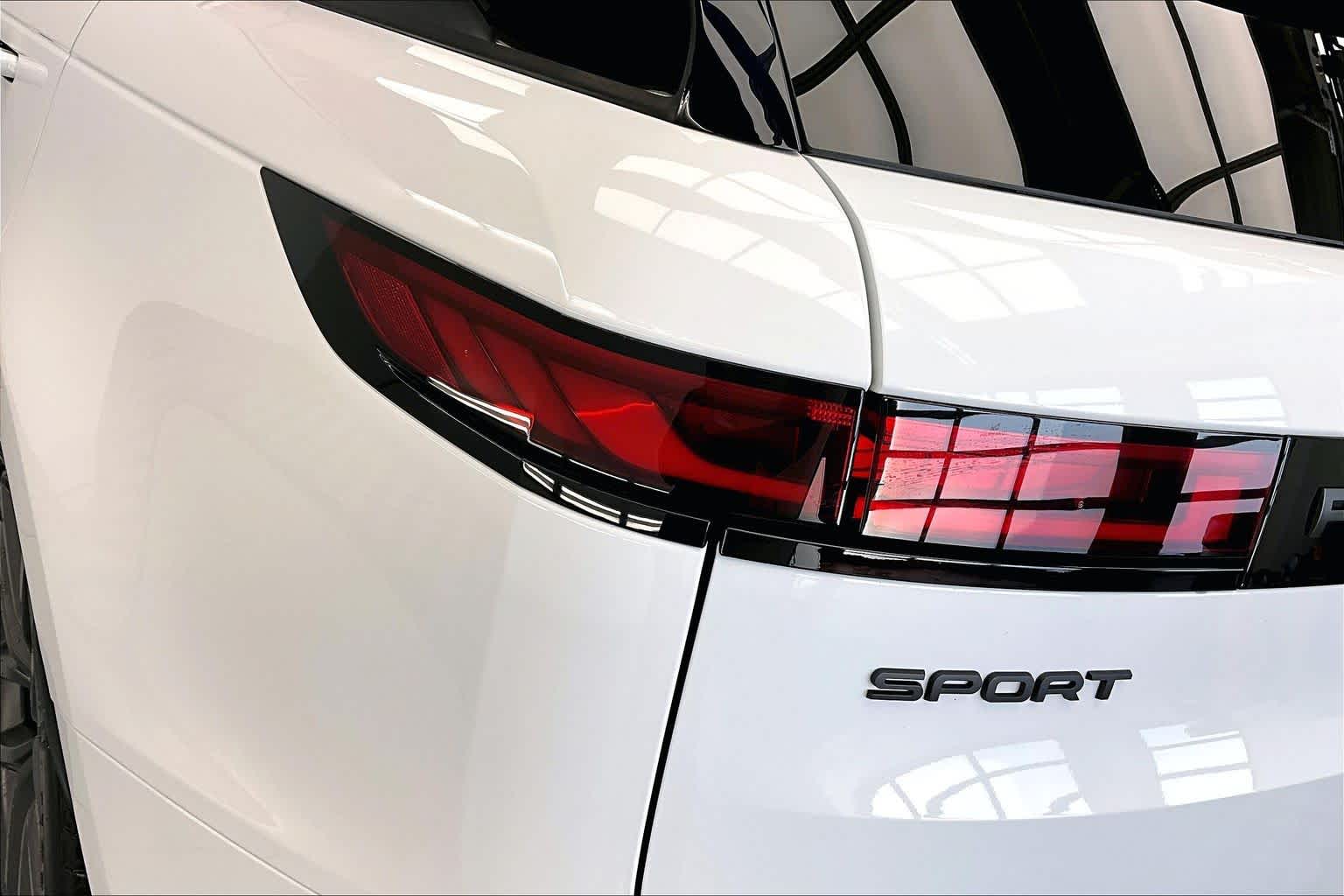 Thumbnail: 2023 Land Rover Range Rover Sport - 25