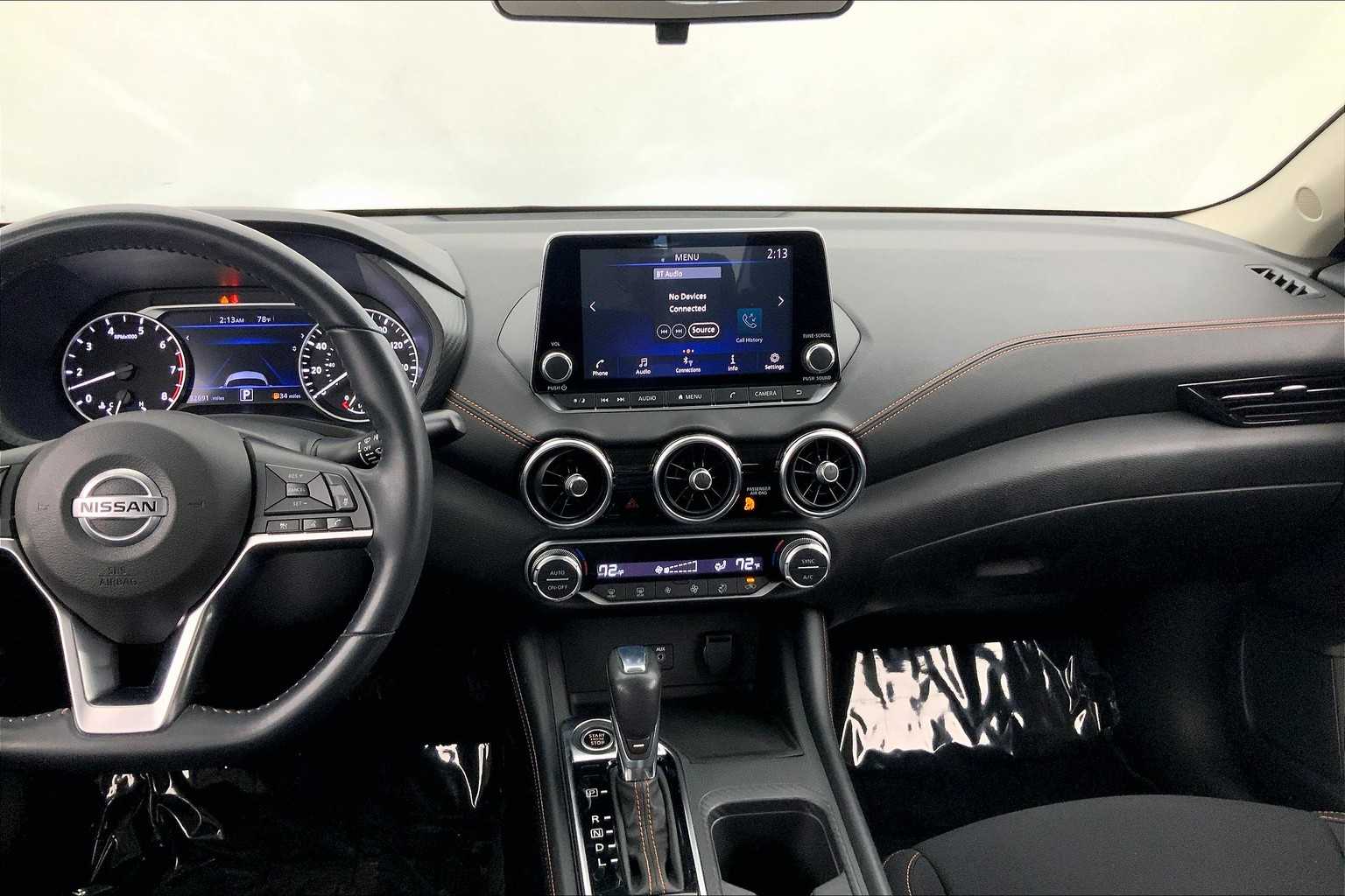 Thumbnail: 2020 Nissan Sentra - 16