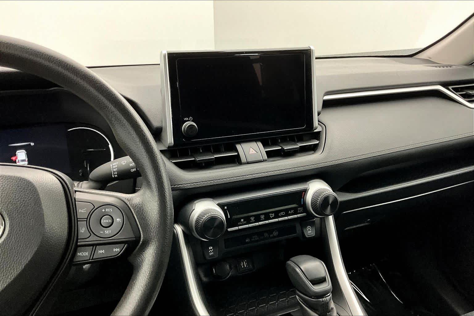 Thumbnail: 2024 Toyota RAV4 - 16