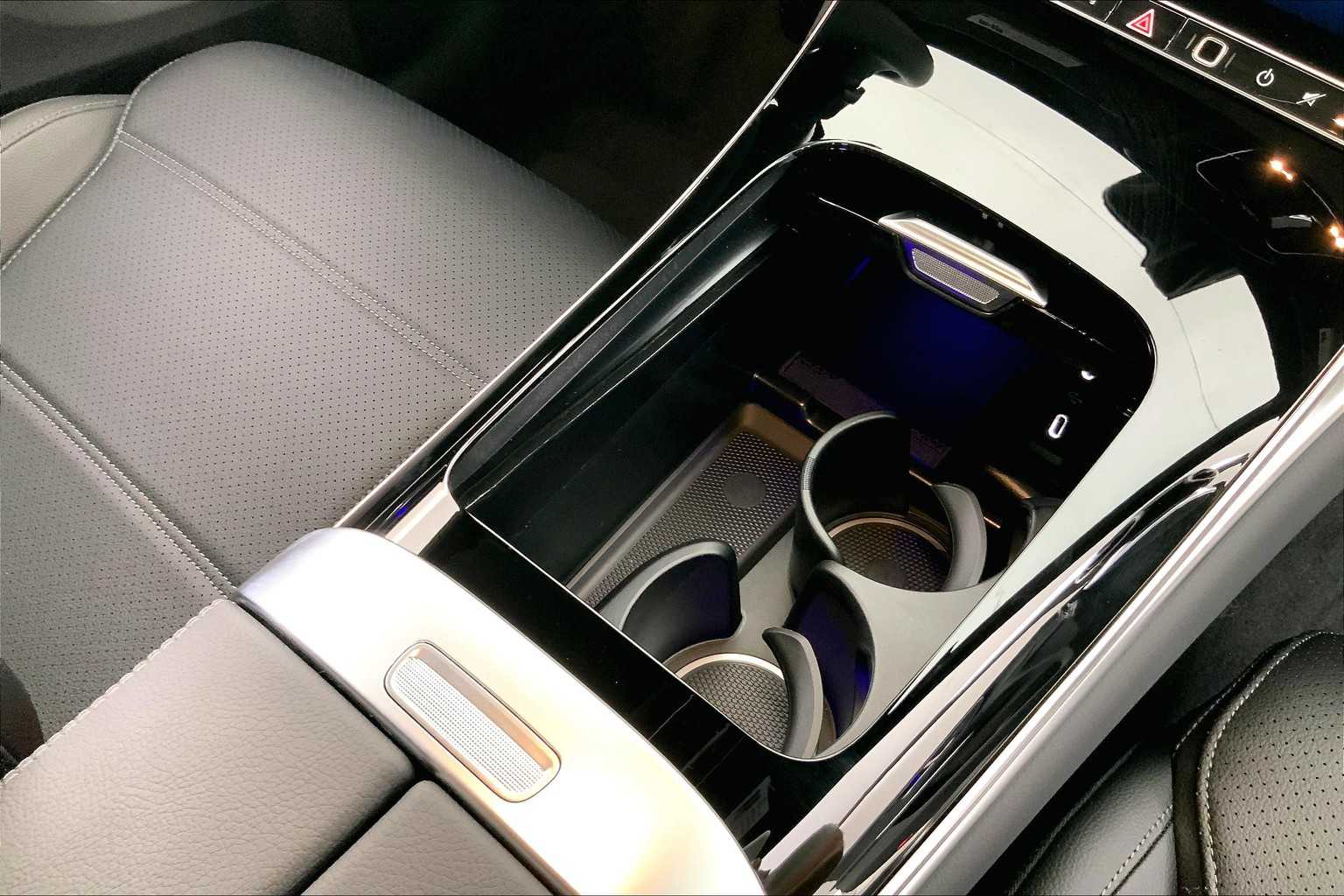 Thumbnail: 2026 Mercedes-Benz GLC - 23