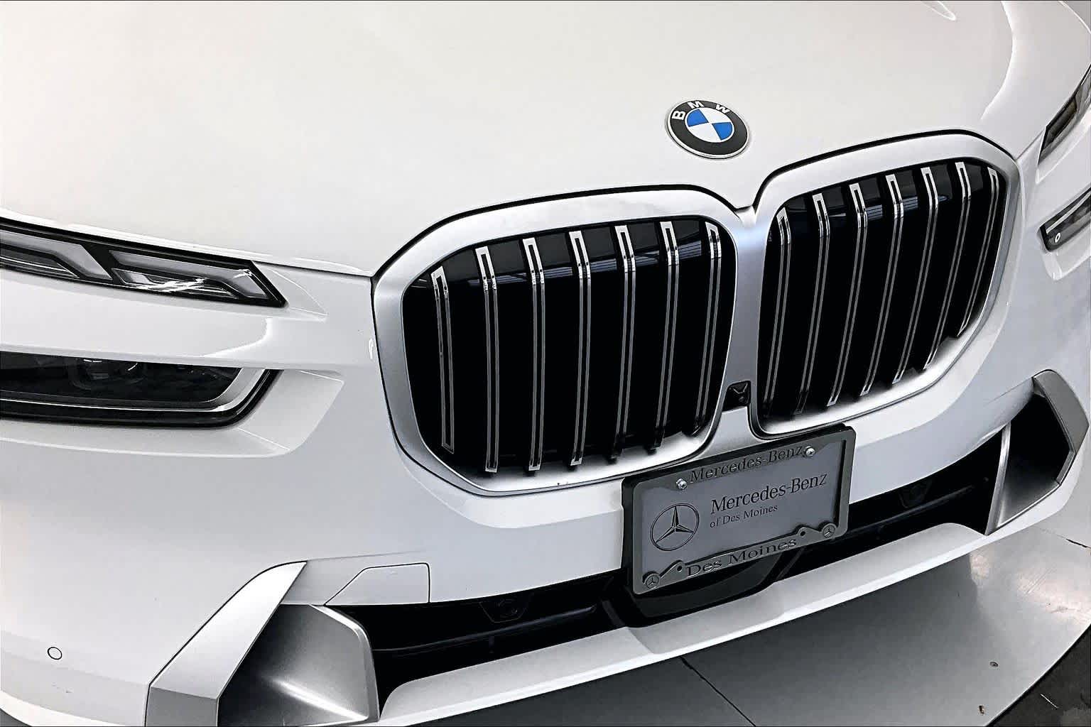 Thumbnail: 2023 BMW X7 - 26
