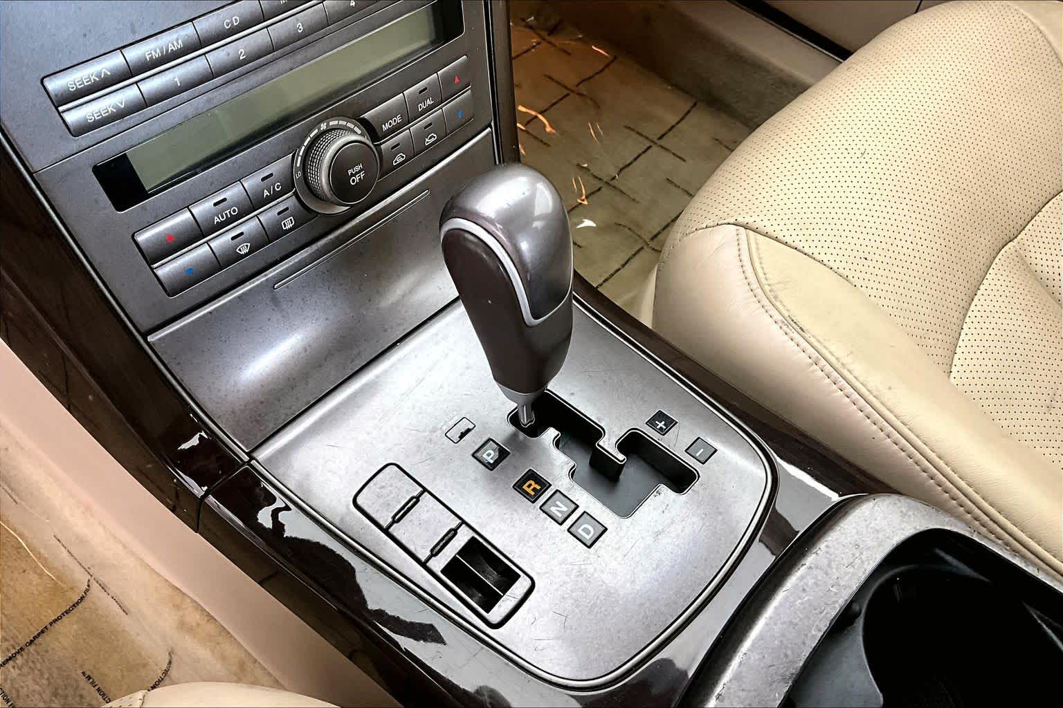 Thumbnail: 2008 Kia Amanti - 17