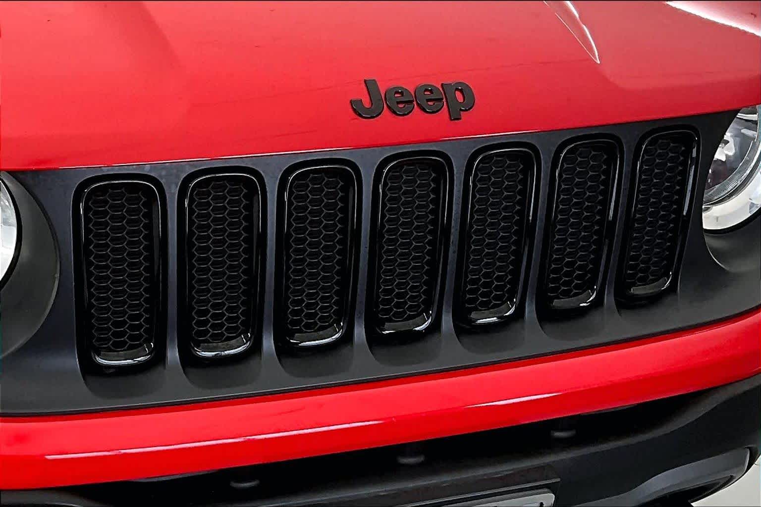 Thumbnail: 2018 Jeep Renegade - 25