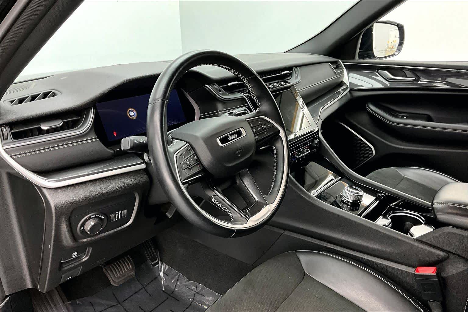 Thumbnail: 2021 Jeep Grand Cherokee L - 2