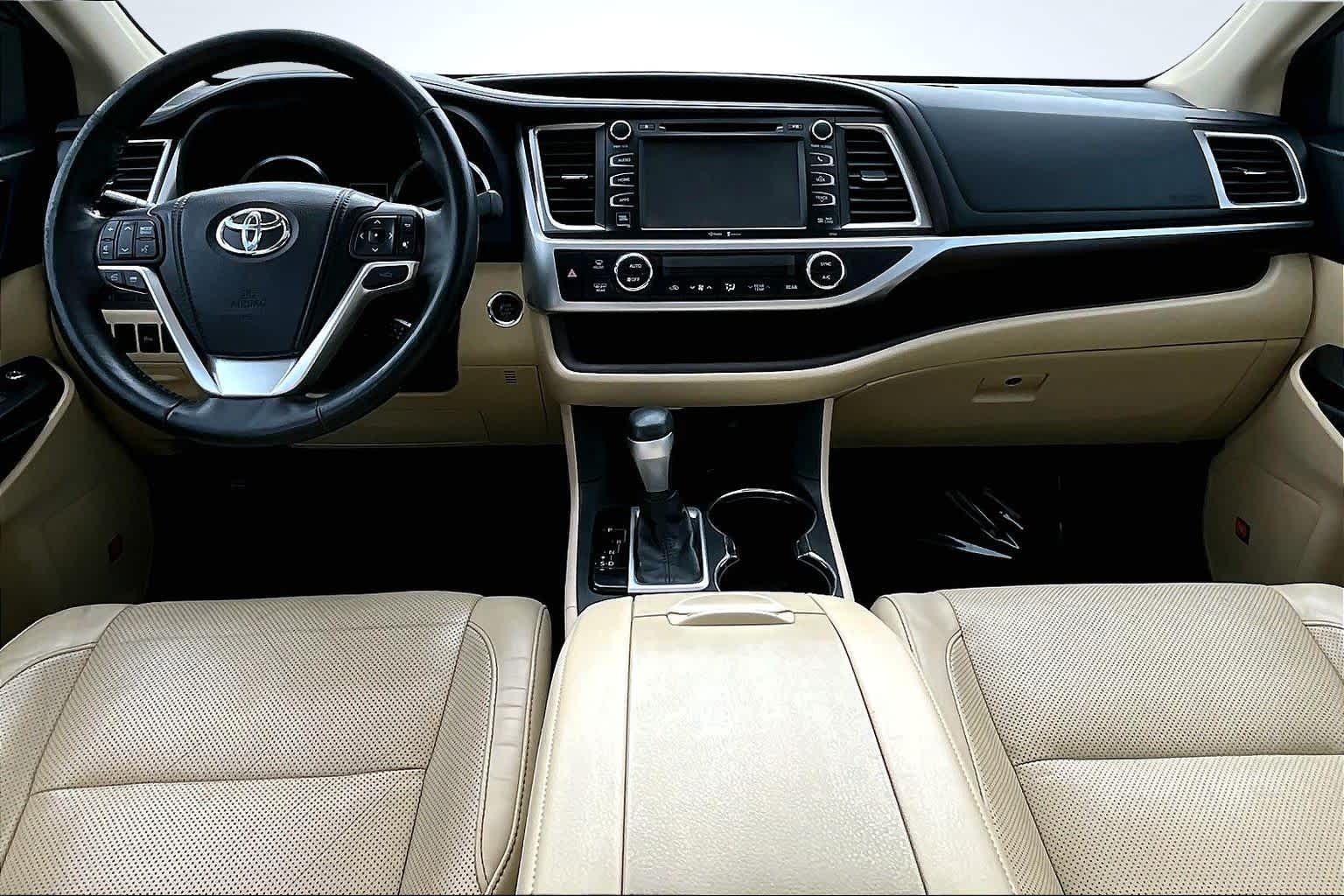 Thumbnail: 2015 Toyota Highlander - 10