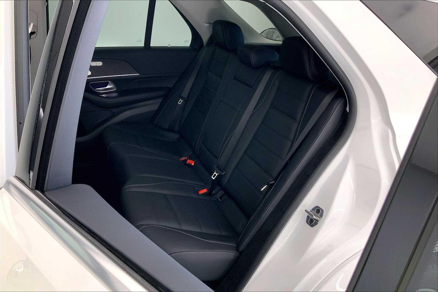 Thumbnail: 2026 Mercedes-Benz GLE - 13