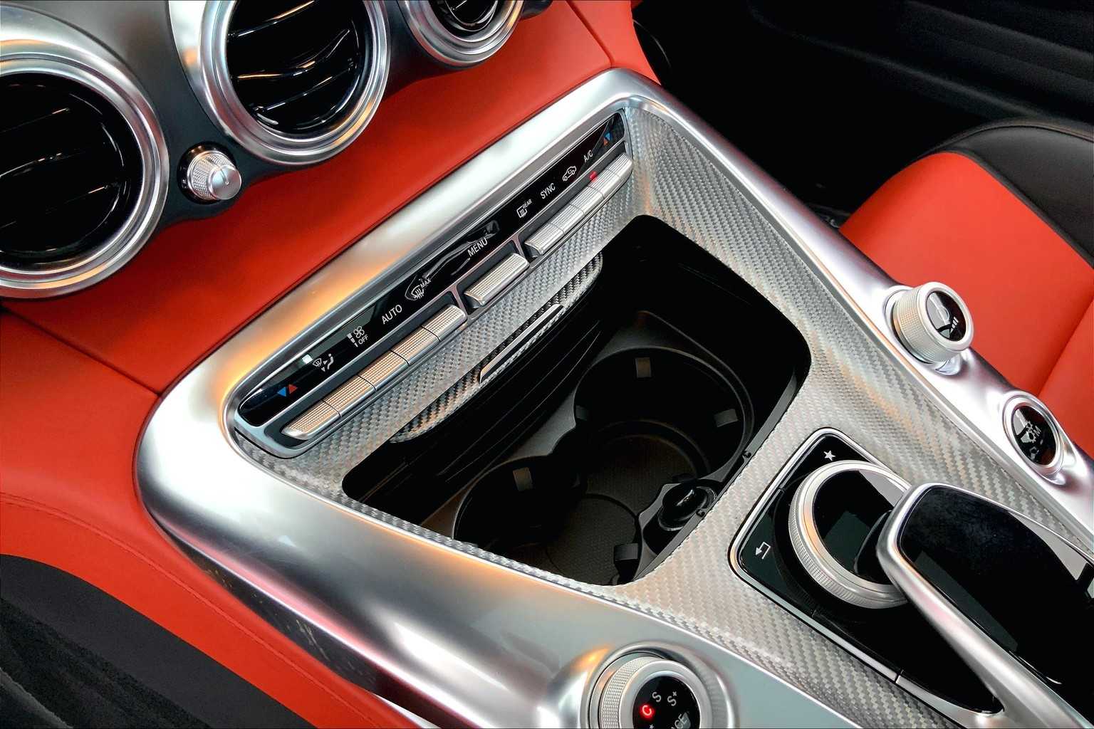 Thumbnail: 2016 Mercedes-Benz AMG GT - 25