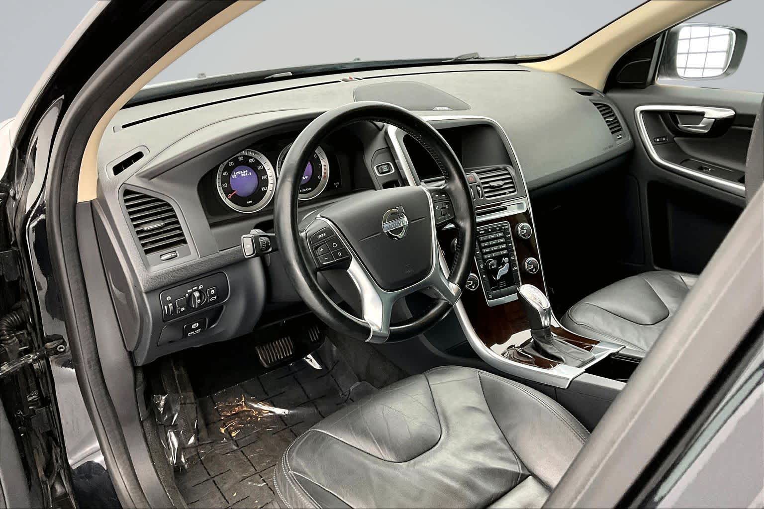 Thumbnail: 2013 Volvo XC60 - 2