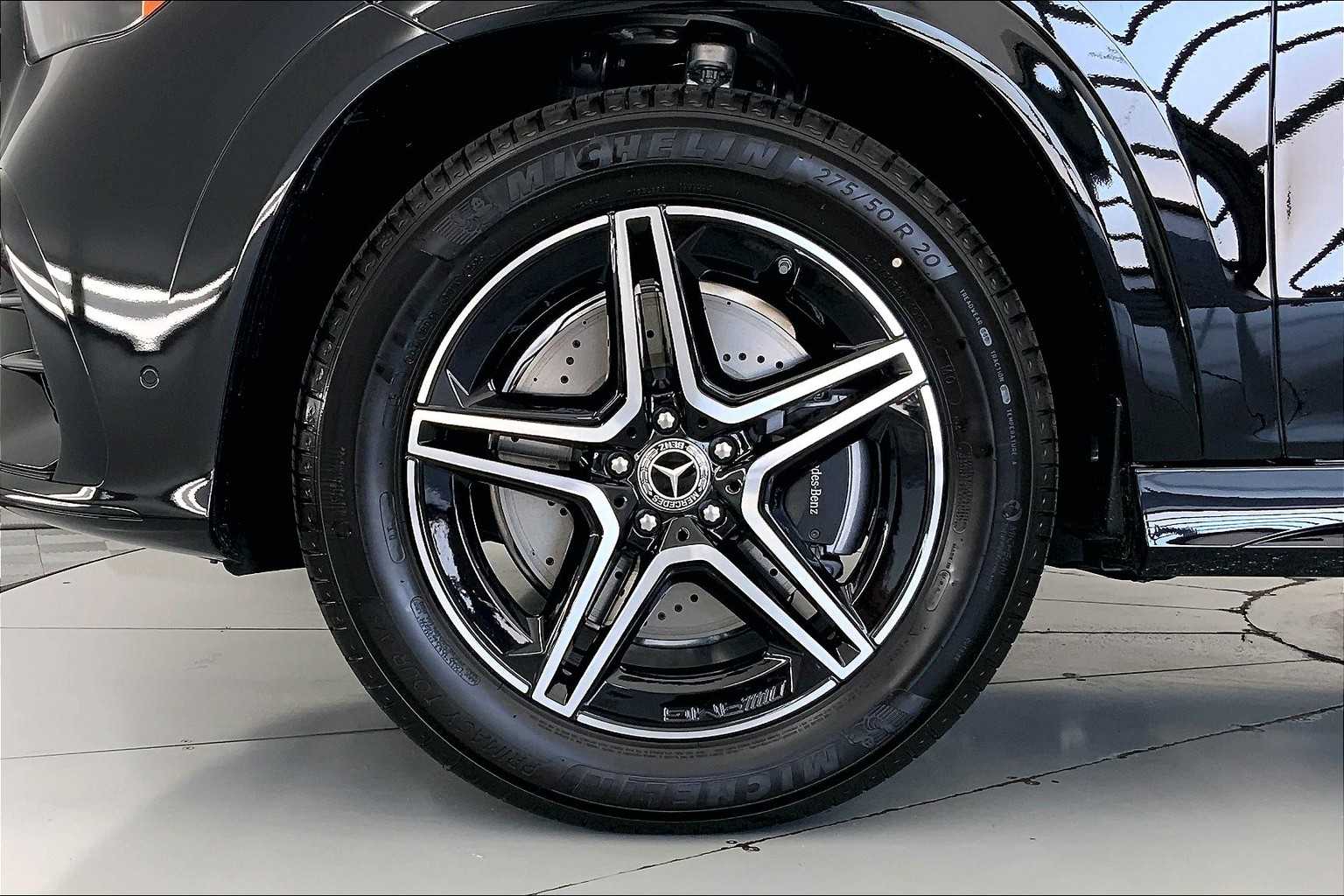 Thumbnail: 2026 Mercedes-Benz GLE - 8