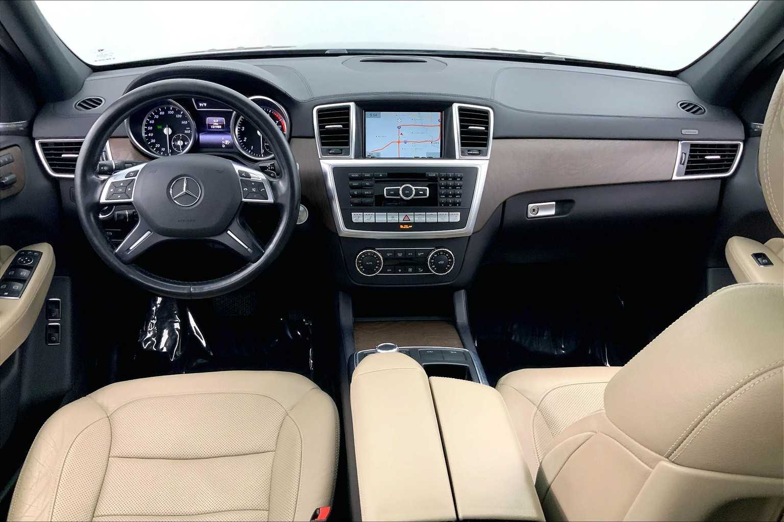 Thumbnail: 2016 Mercedes-Benz GL-Class - 10