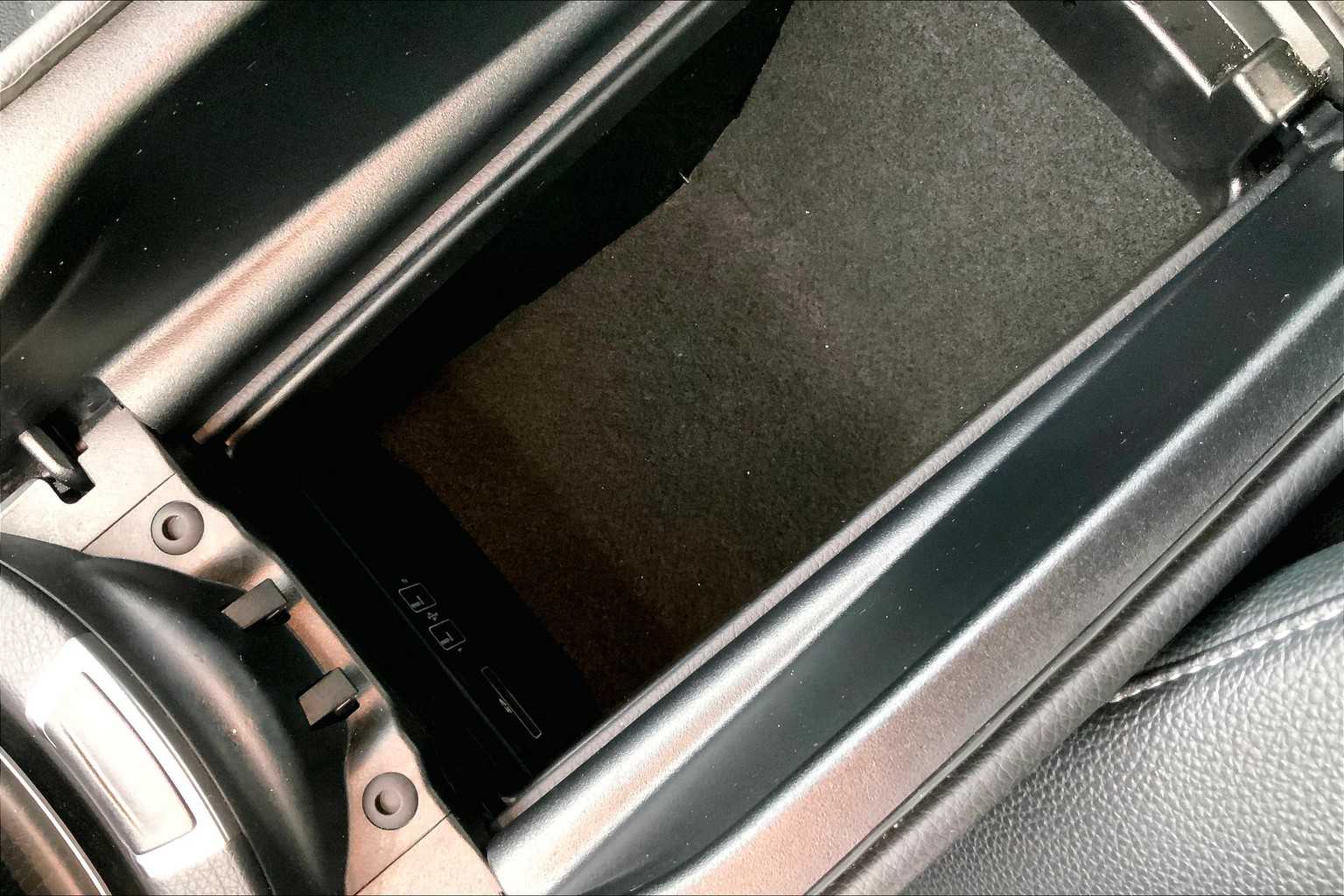 Thumbnail: 2019 Mercedes-Benz E-Class - 28