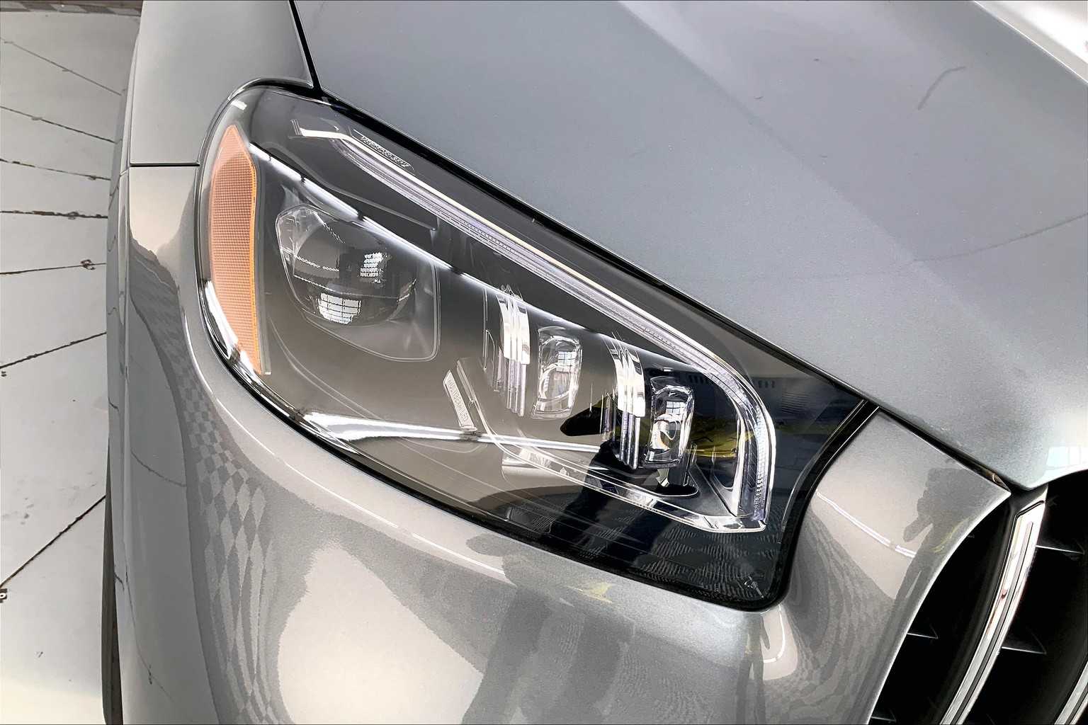 Thumbnail: 2026 Mercedes-Benz GL-Class - 21