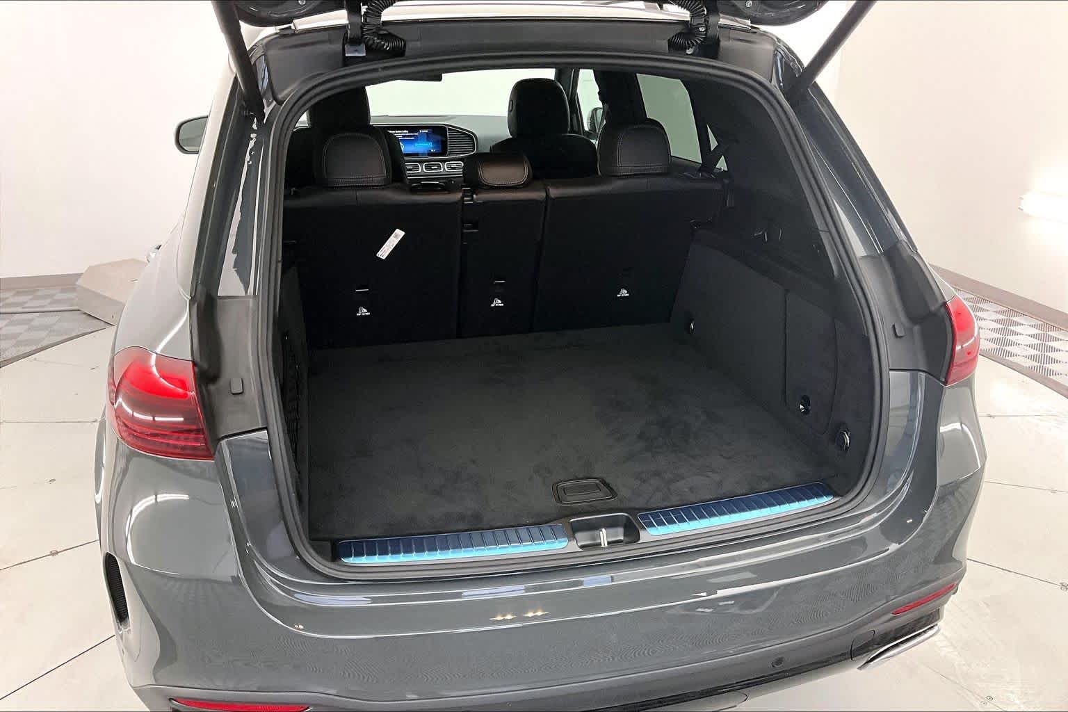 Thumbnail: 2026 Mercedes-Benz GLE - 19