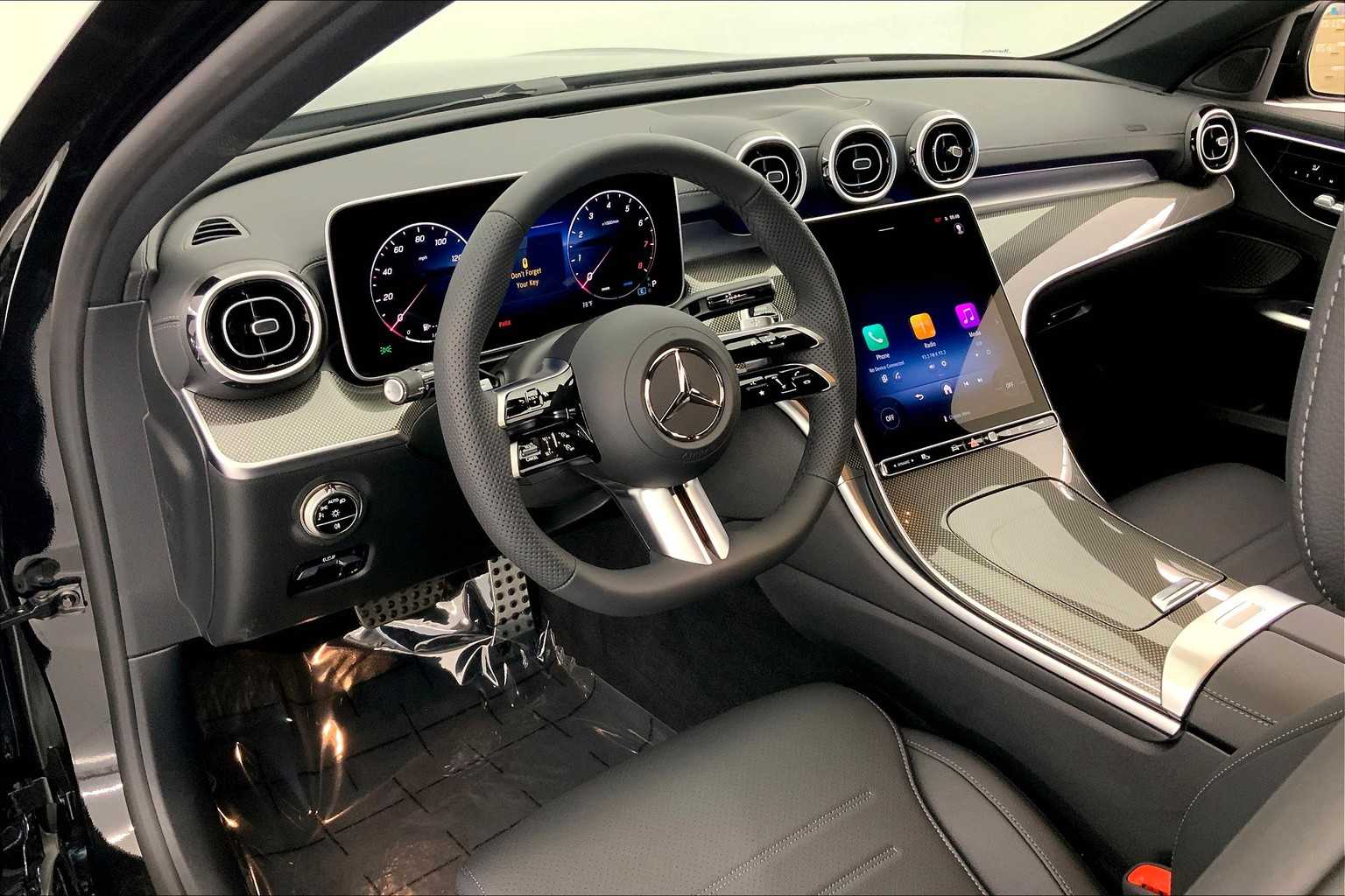 Thumbnail: 2025 Mercedes-Benz C-Class - 2