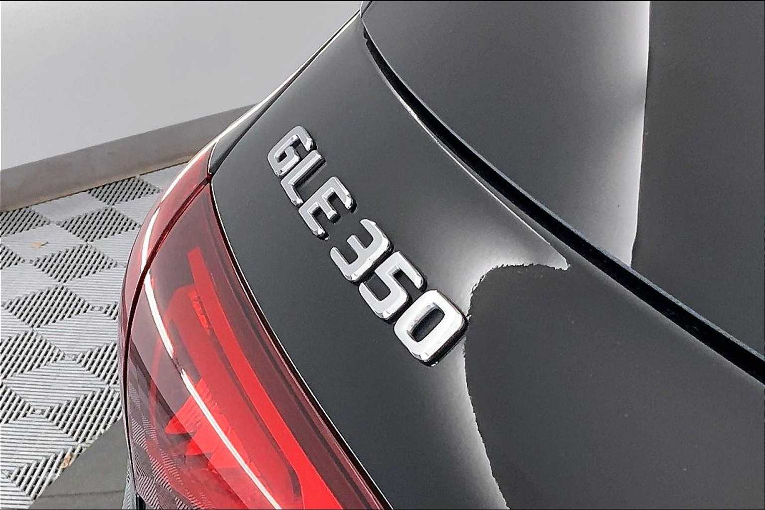 Thumbnail: 2023 Mercedes-Benz GLE - 7