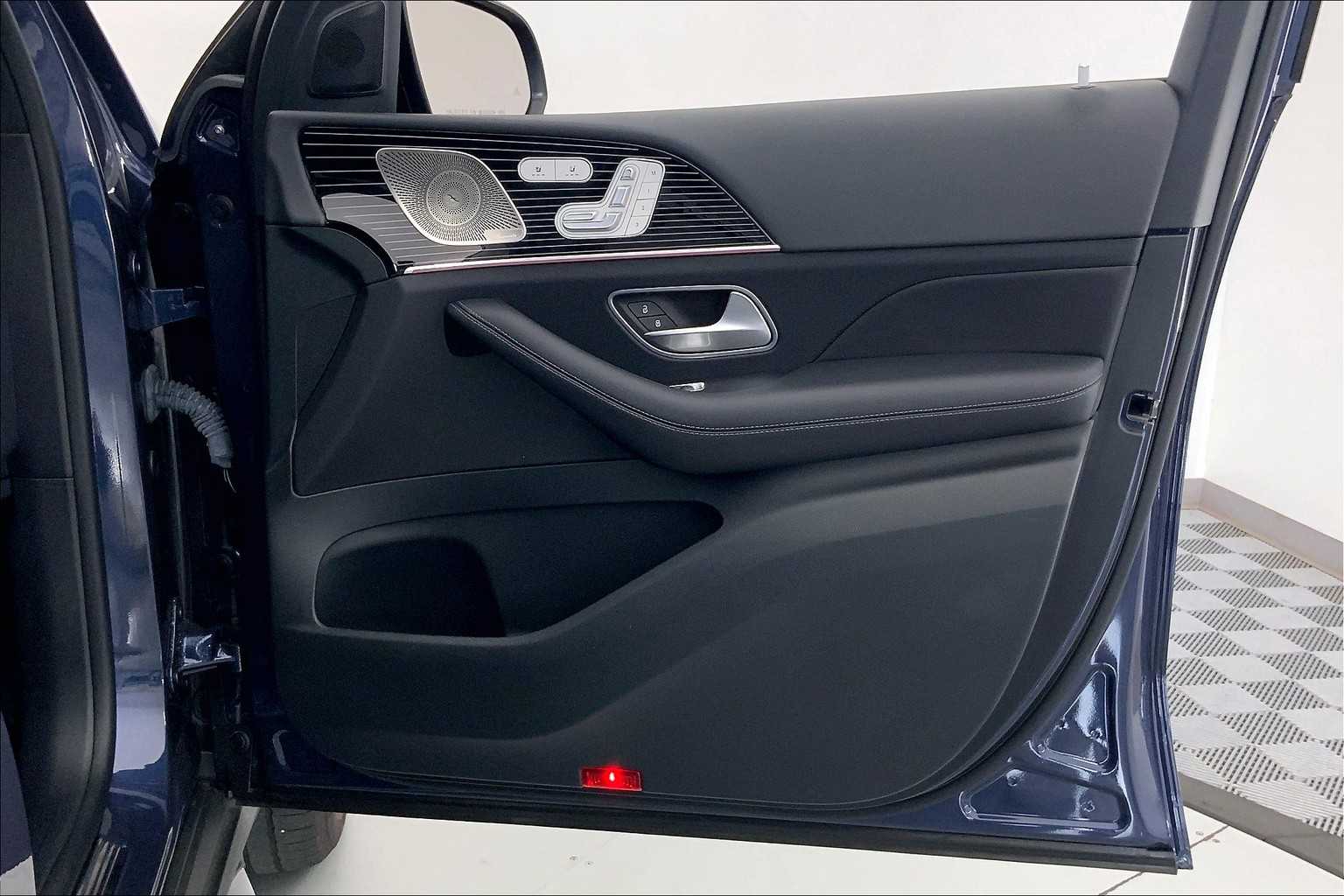 Thumbnail: 2024 Mercedes-Benz GLE - 24