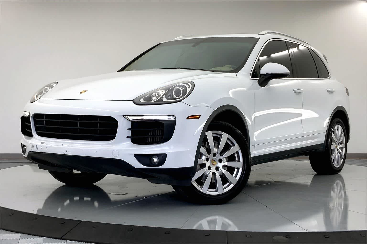 Thumbnail: 2015 Porsche Cayenne - 1