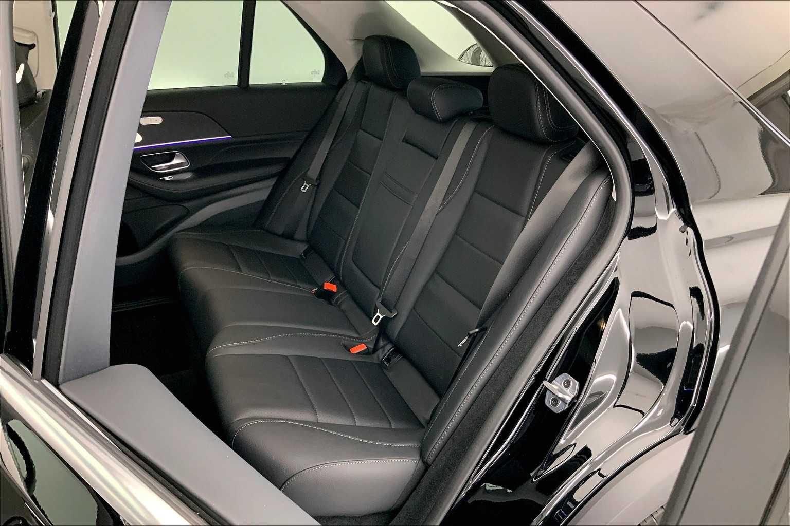 Thumbnail: 2026 Mercedes-Benz GLE - 12