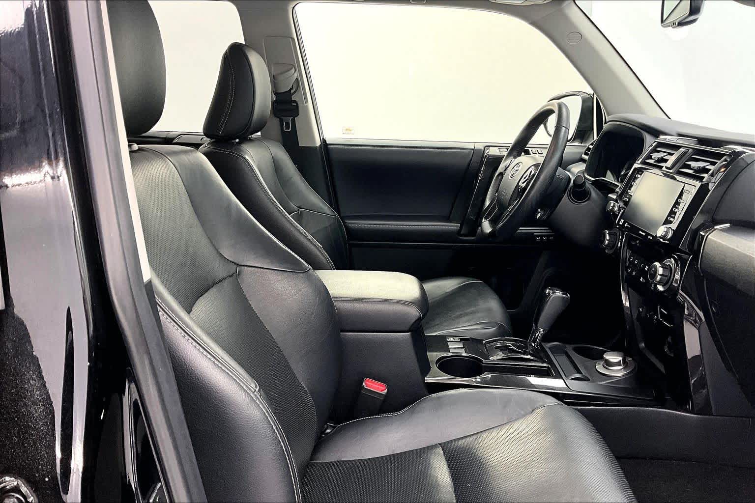 Thumbnail: 2020 Toyota 4Runner - 14