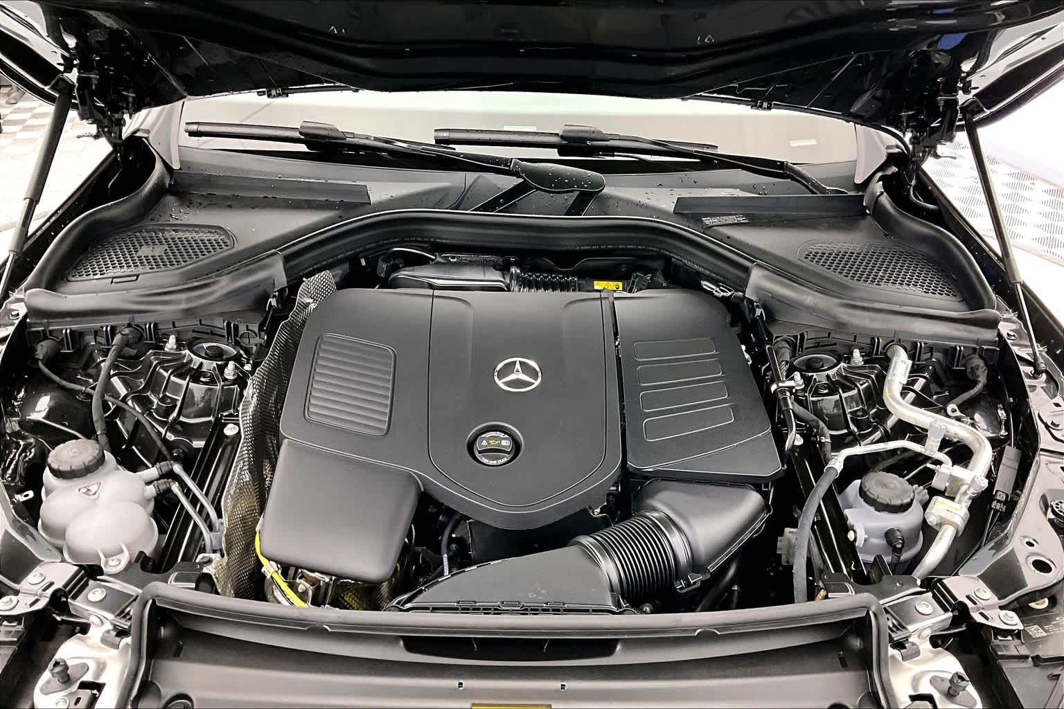 Thumbnail: 2026 Mercedes-Benz GLC - 9