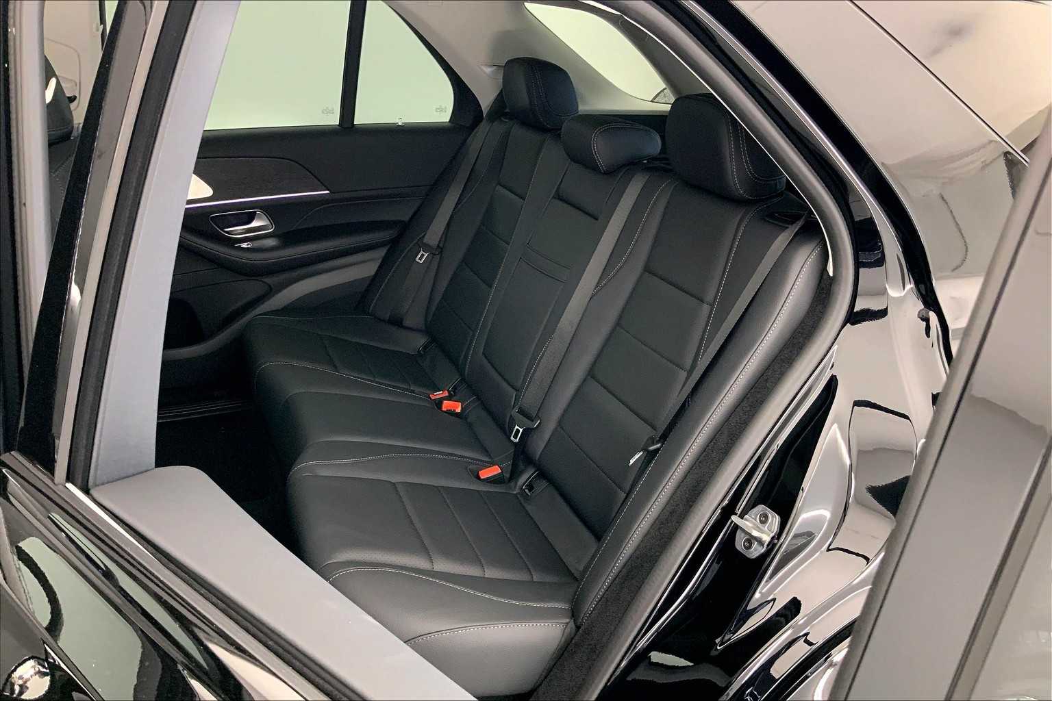 Thumbnail: 2026 Mercedes-Benz GLE - 13