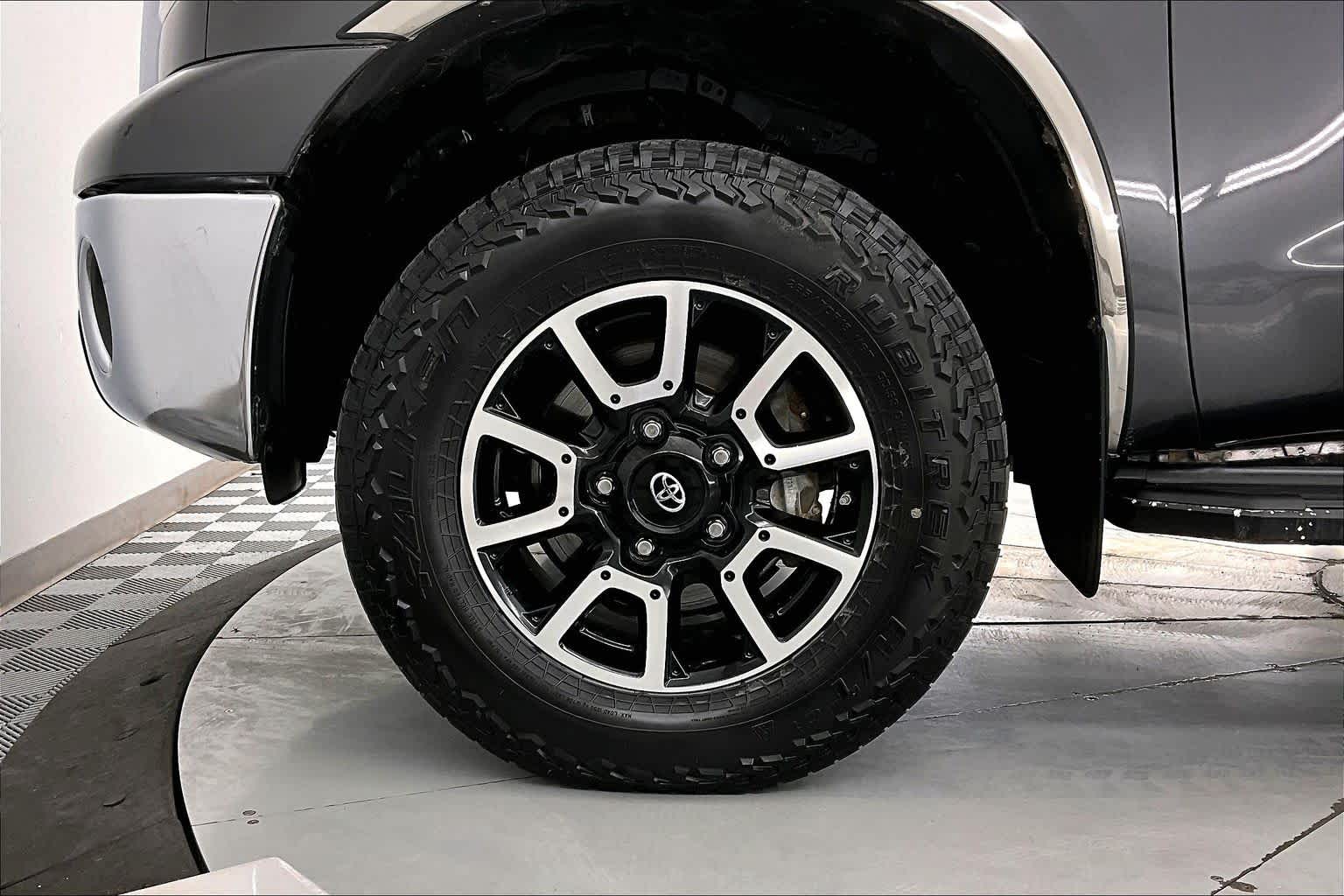 Thumbnail: 2011 Toyota Tundra - 8