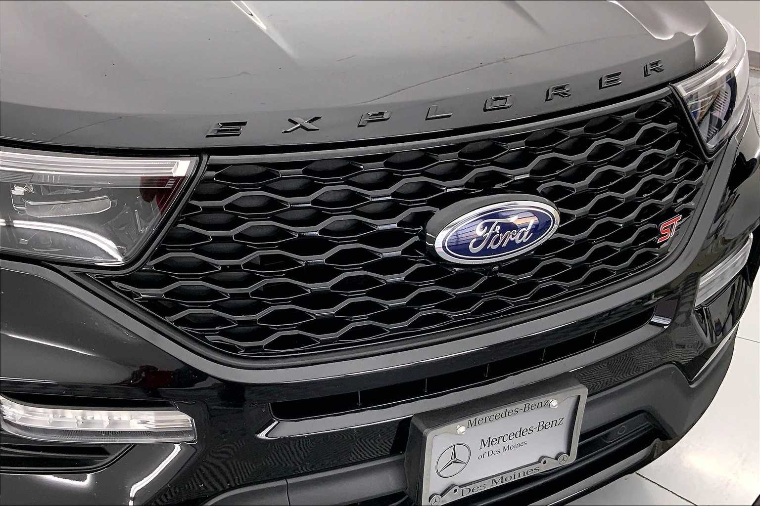 Thumbnail: 2023 Ford Explorer - 26