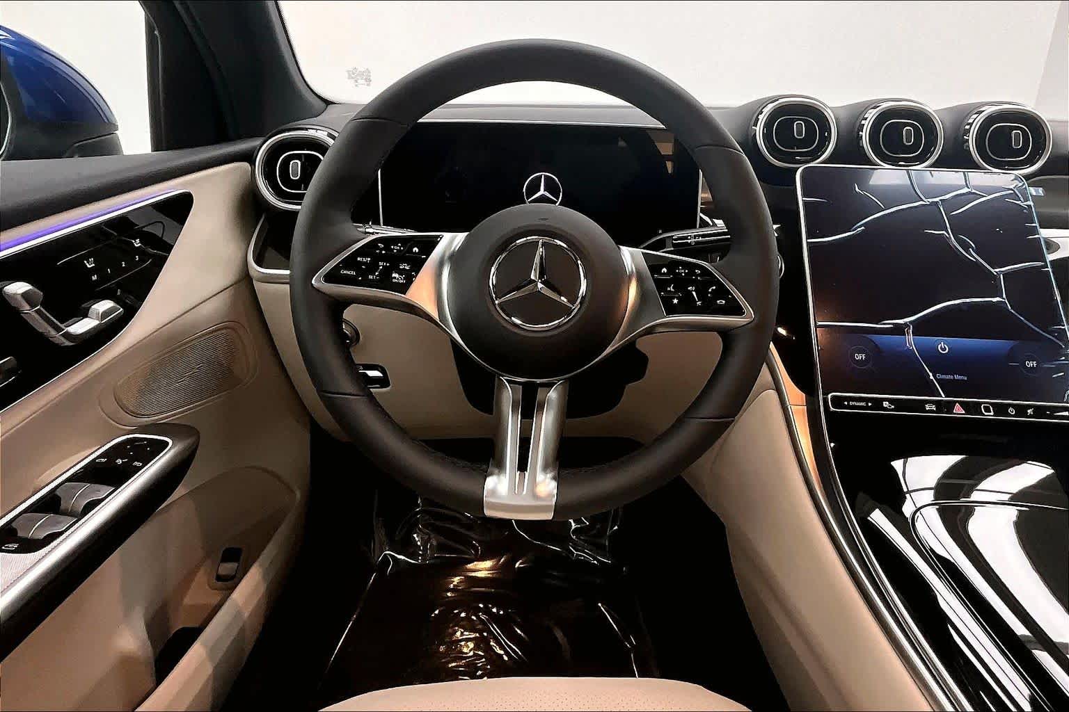 Thumbnail: 2026 Mercedes-Benz GLC - 15