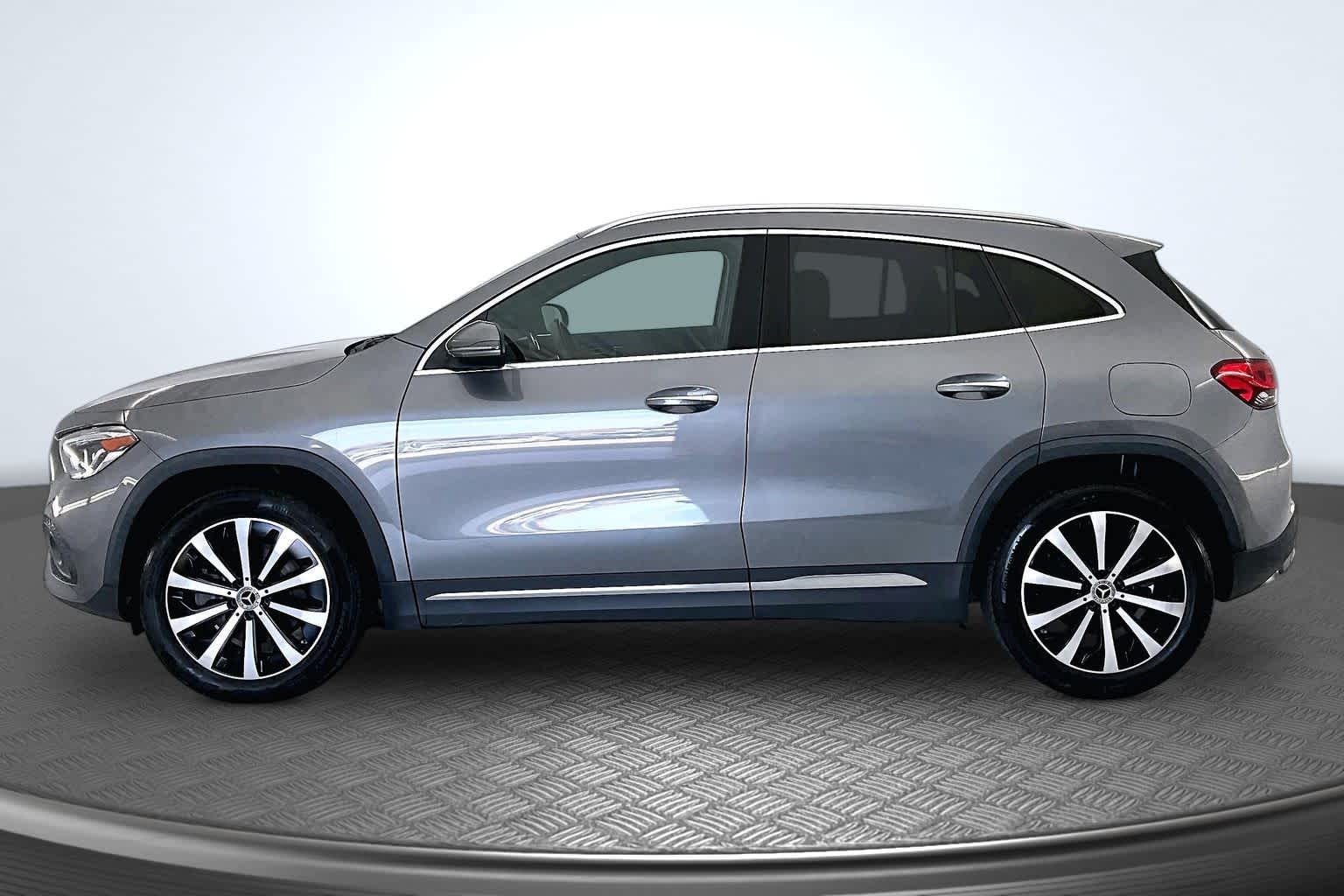 Thumbnail: 2021 Mercedes-Benz GLA - 2