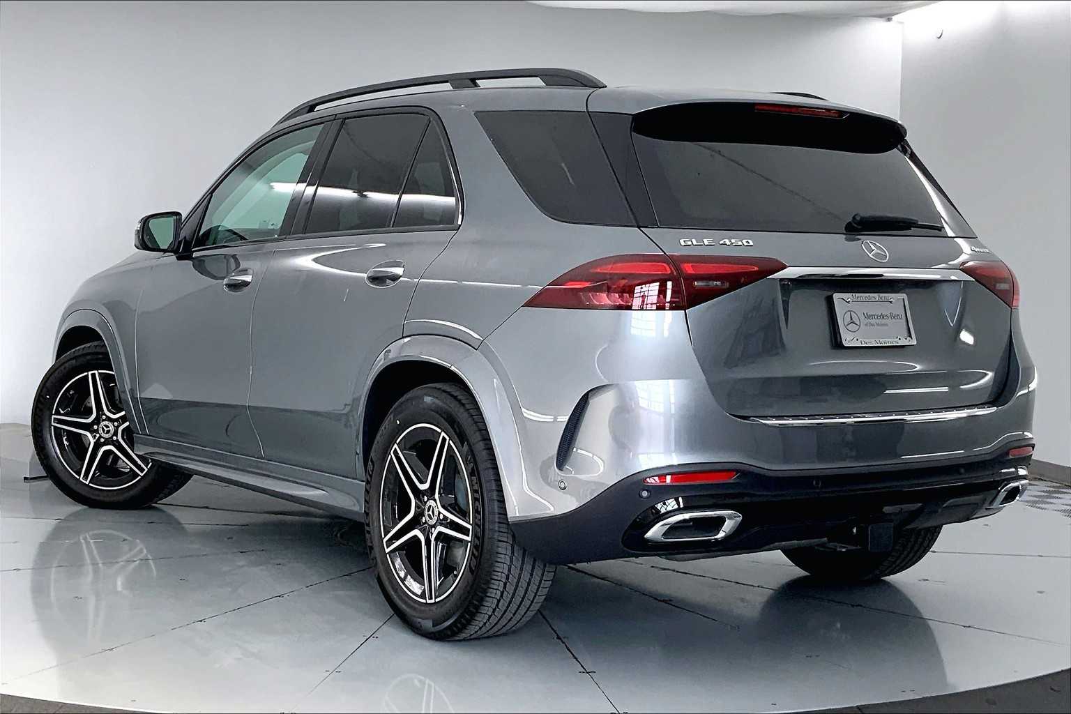 Thumbnail: 2026 Mercedes-Benz GLE - 4