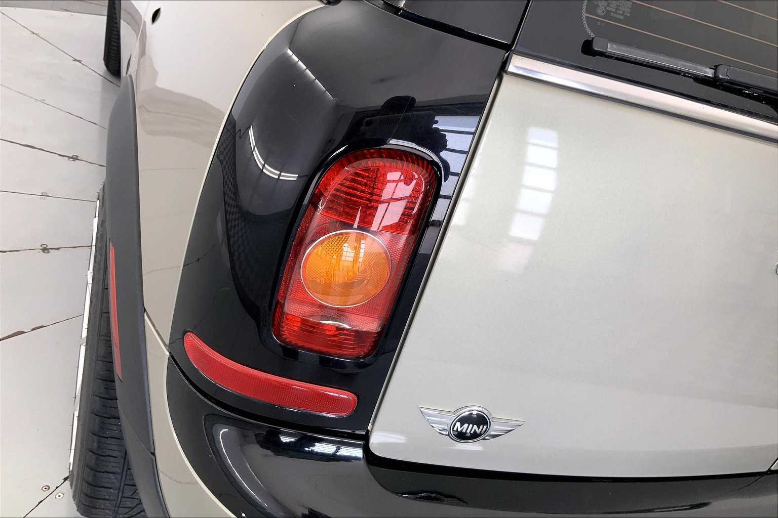 Thumbnail: 2008 MINI Cooper Clubman - 23