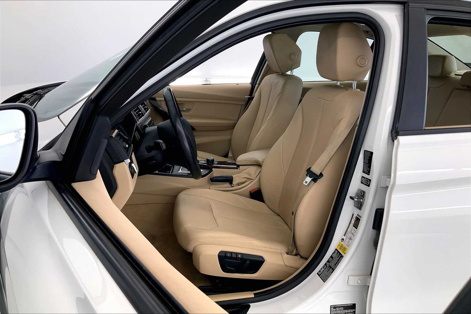 Thumbnail: 2014 BMW 3 Series - 11