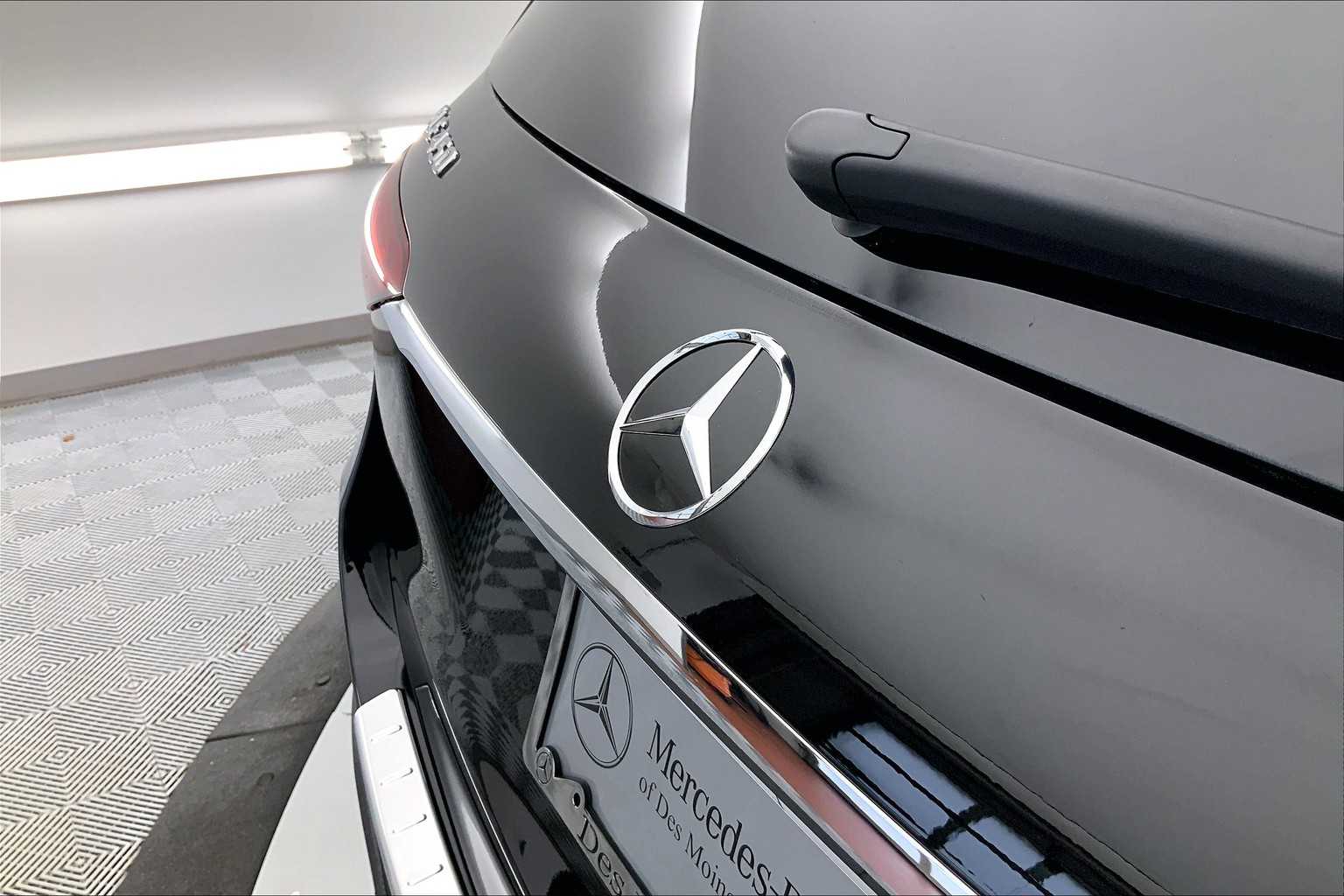 Thumbnail: 2026 Mercedes-Benz GLE - 22